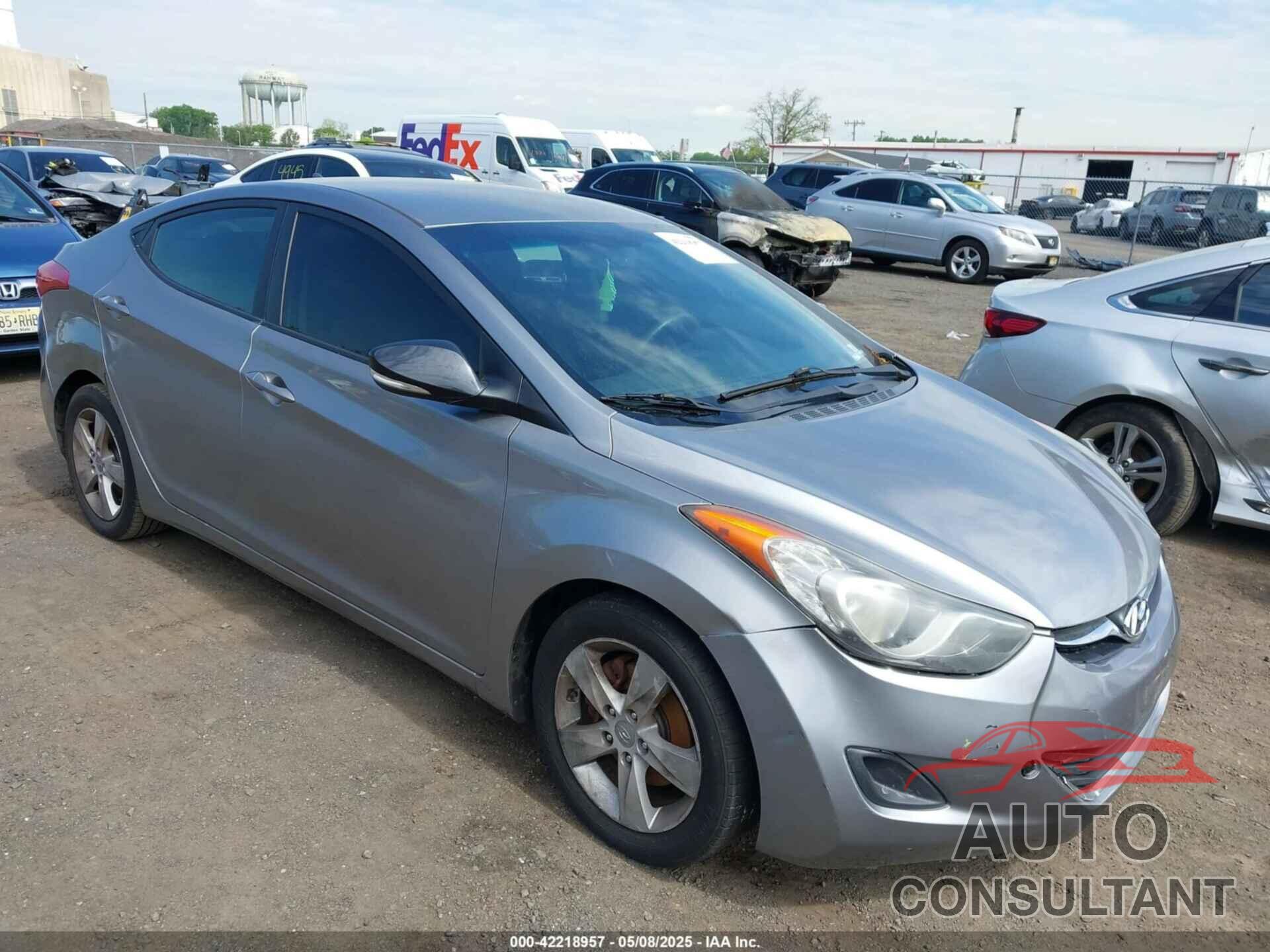 HYUNDAI ELANTRA 2011 - KMHDH4AE3BU150915