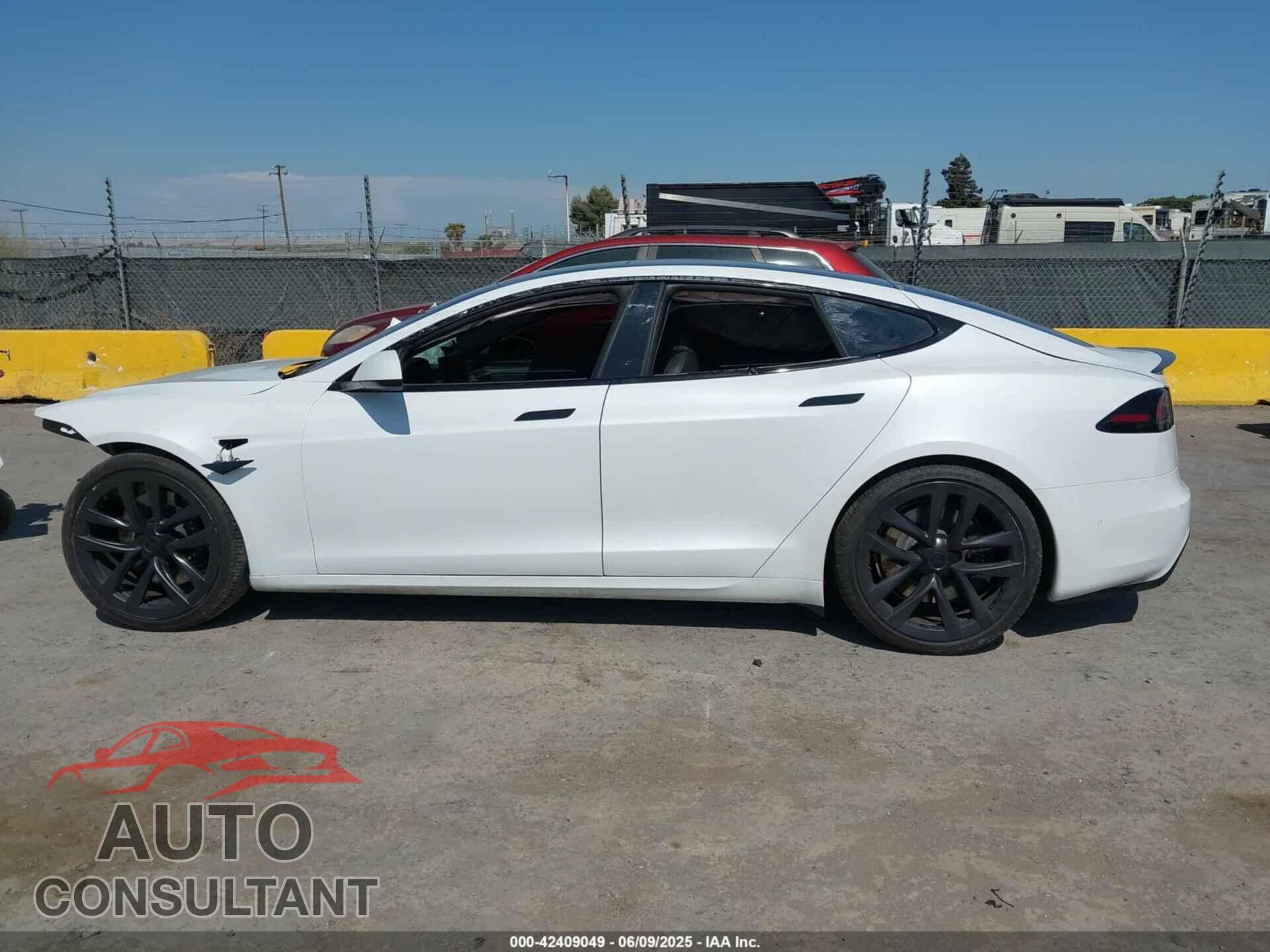 TESLA MODEL S 2023 - 5YJSA1E59PF500816
