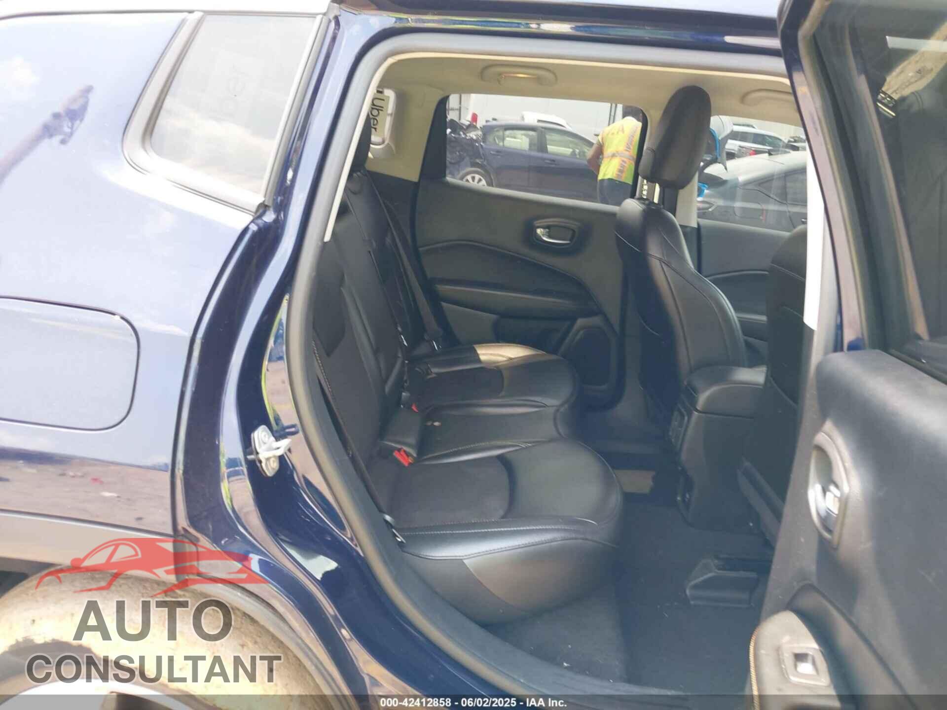 JEEP COMPASS 2020 - 3C4NJDBB8LT219613