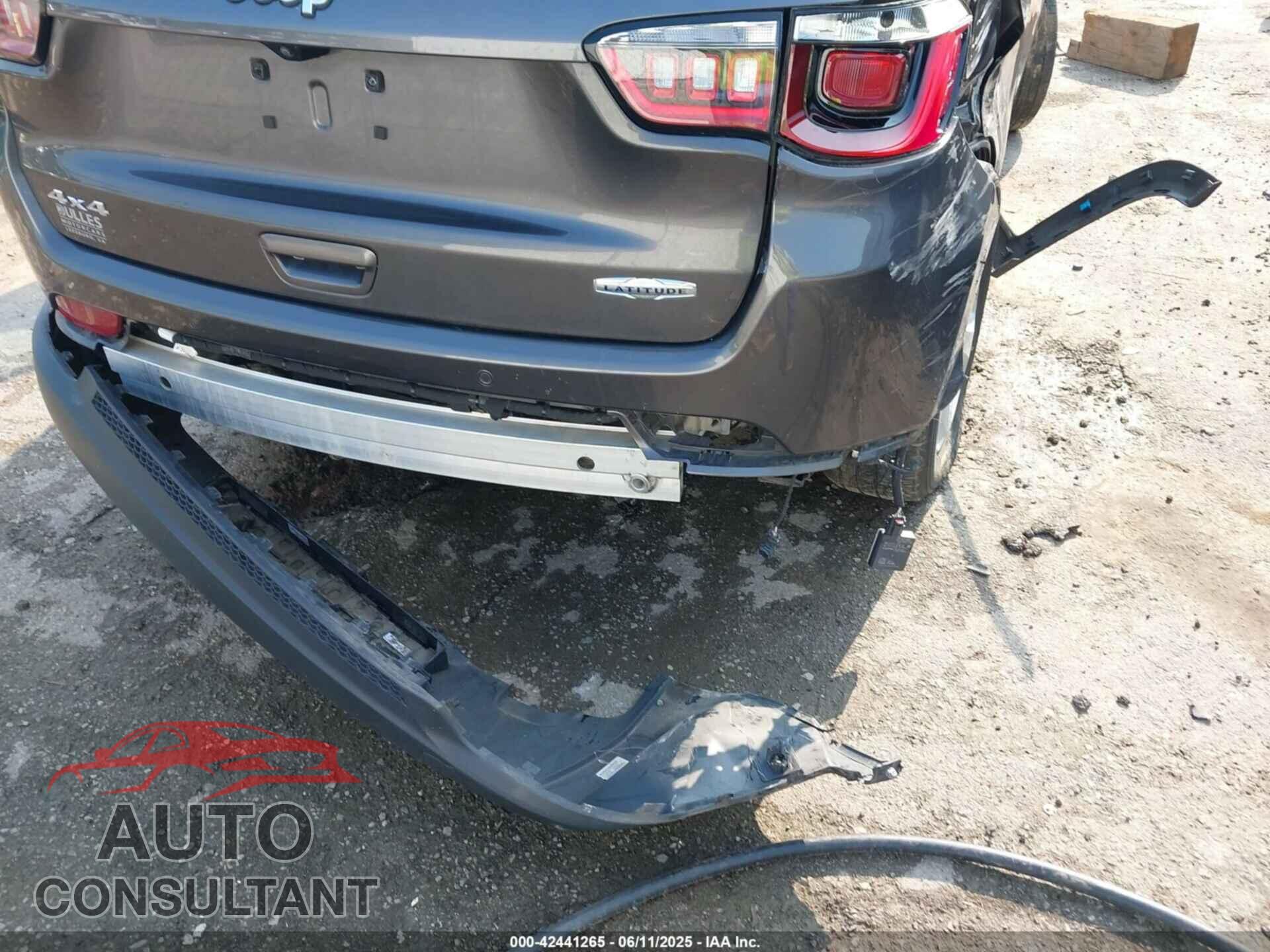 JEEP COMPASS 2022 - 3C4NJDBB3NT141583