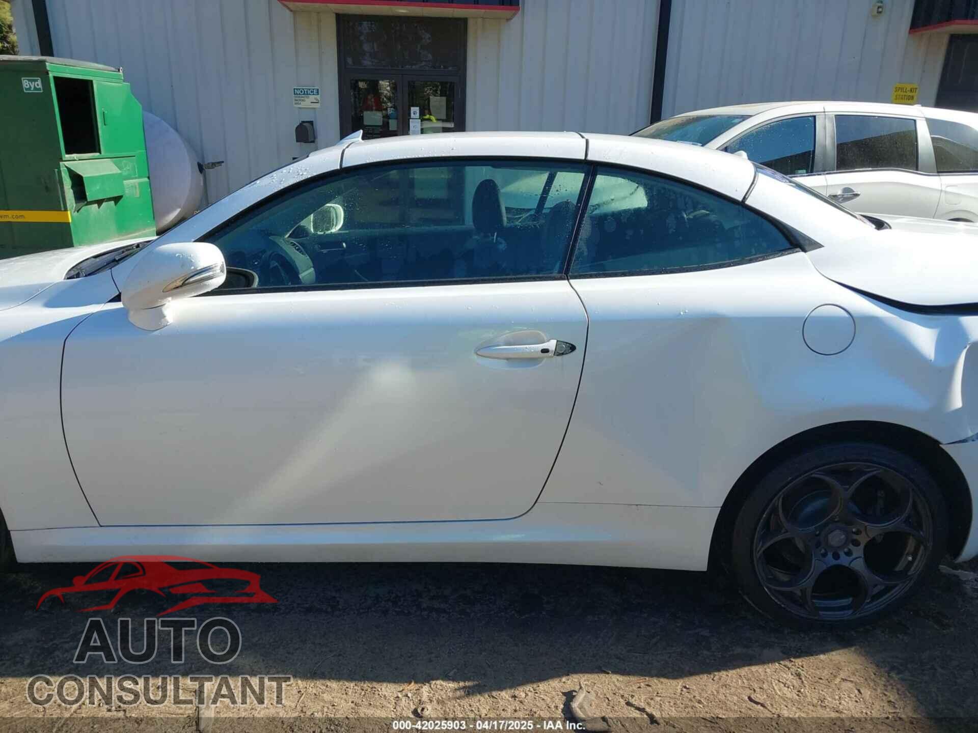LEXUS IS 250C 2012 - JTHFF2C20C2524497