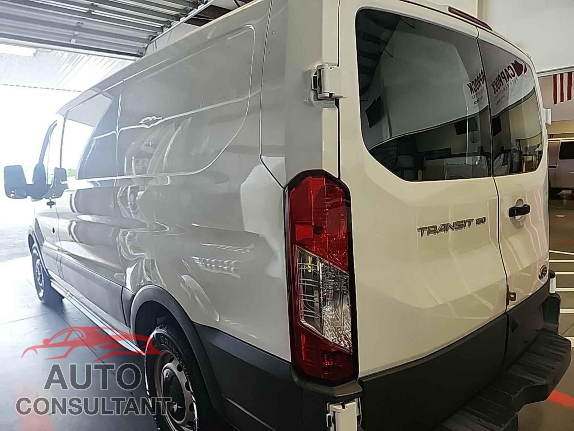 FORD TRANSIT 2018 - 1FTYE1YM1JKB52182