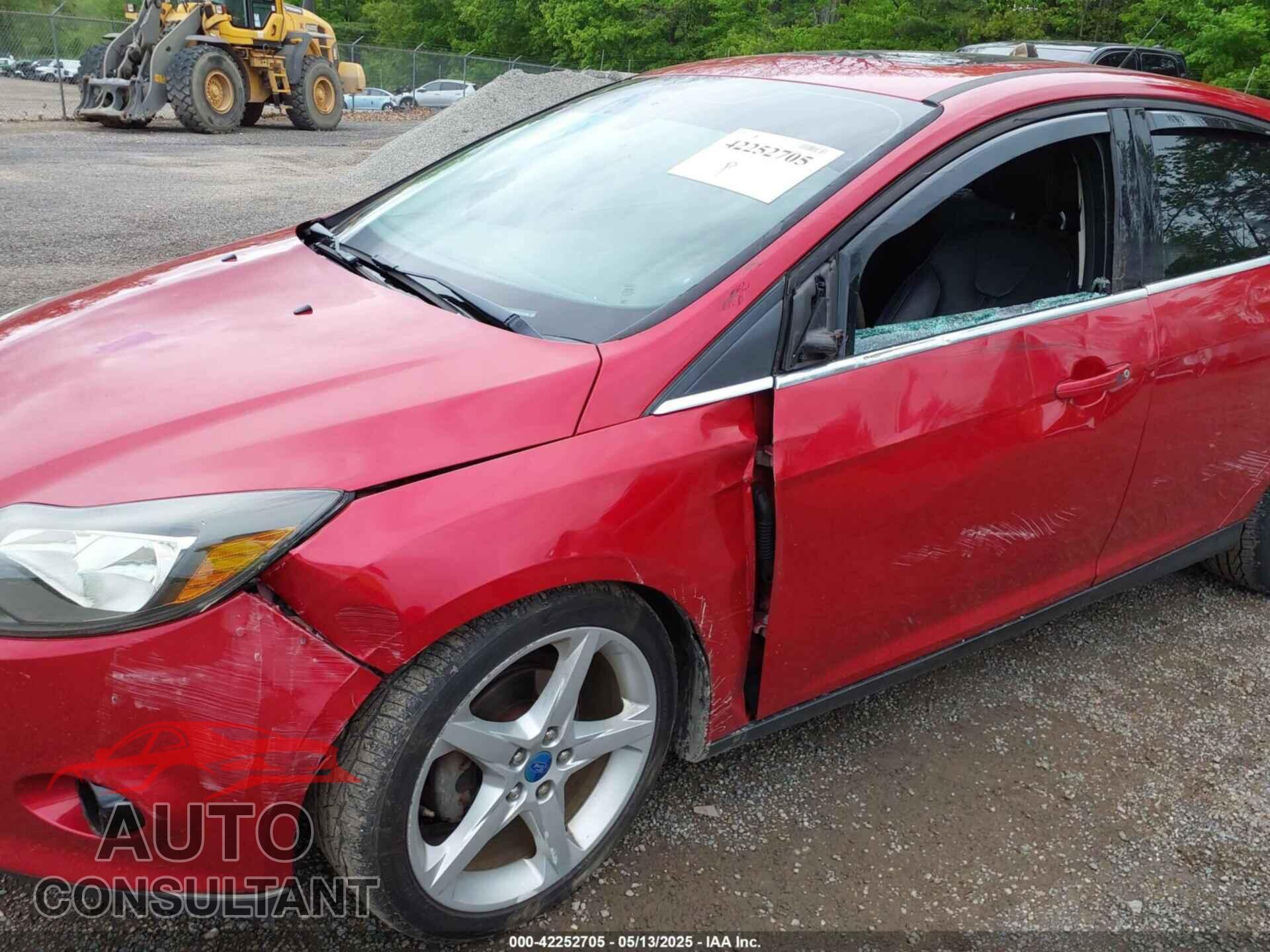 FORD FOCUS 2012 - 1FAHP3N26CL214736
