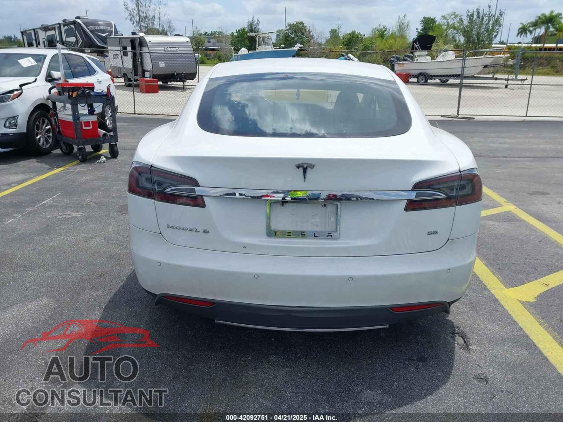 TESLA MODEL S 2013 - 5YJSA1CN2DFP17316