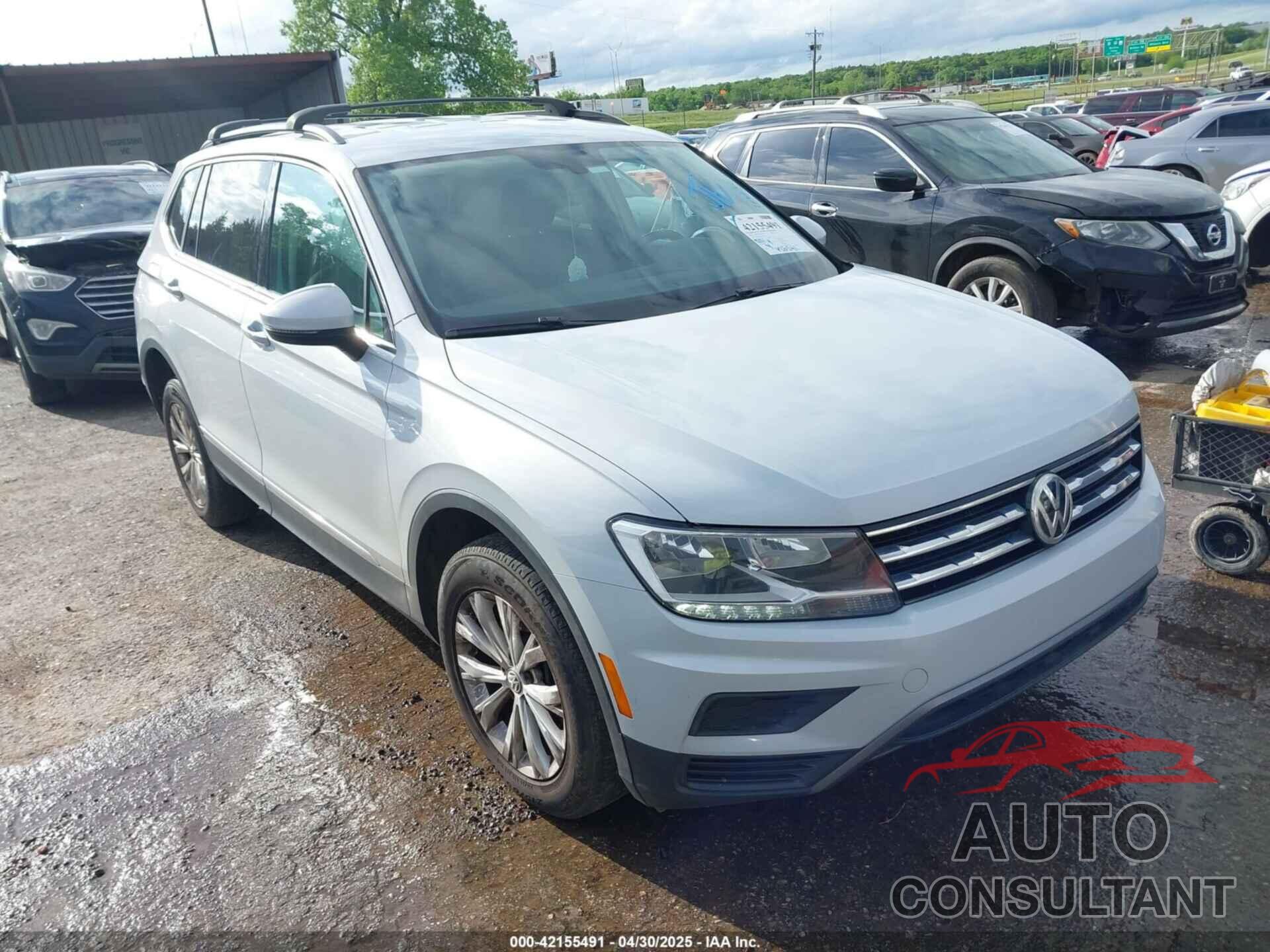 VOLKSWAGEN TIGUAN 2018 - 3VV2B7AX0JM062845
