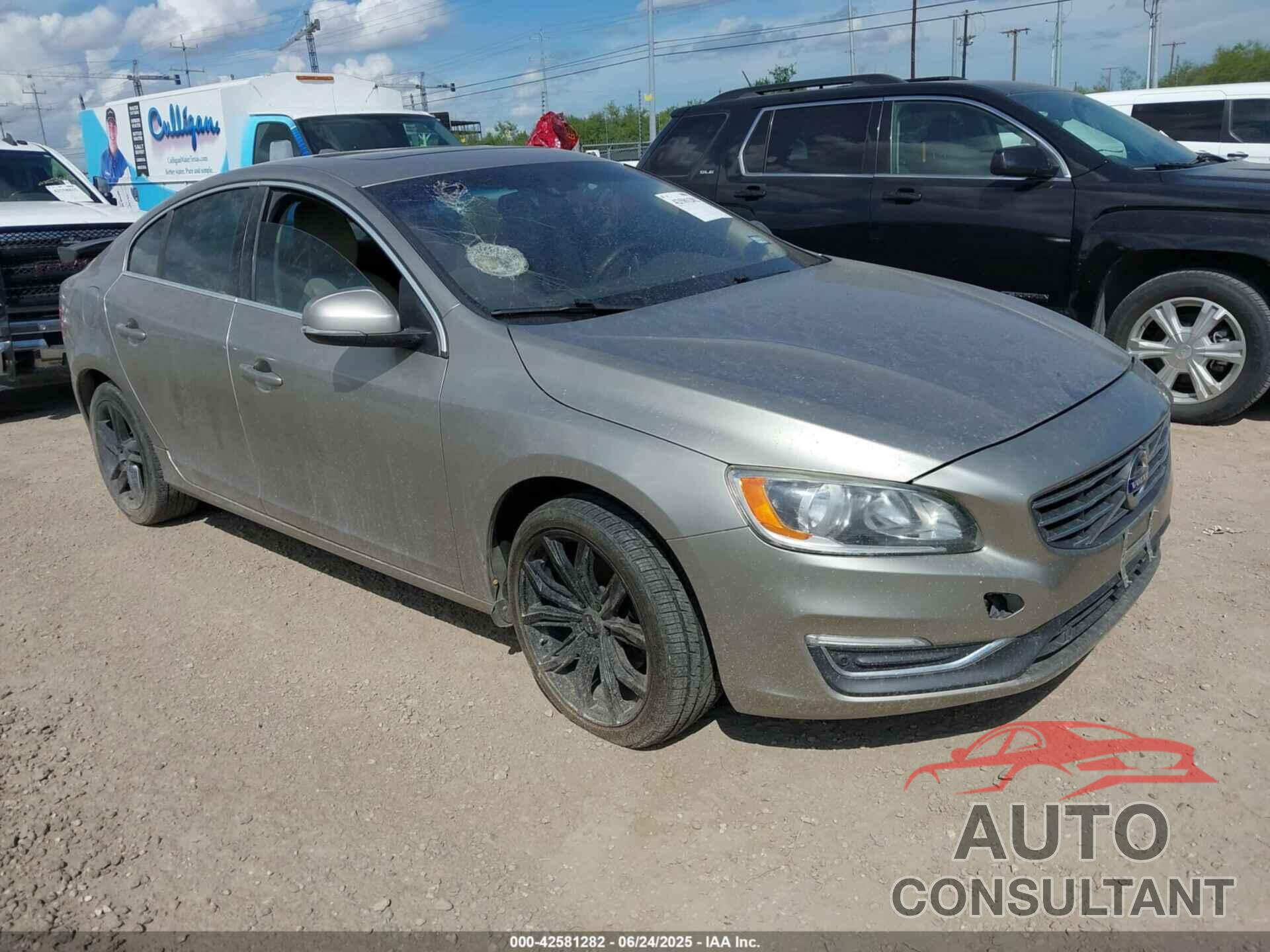 VOLVO S60 2015 - YV140MFD5F2318075