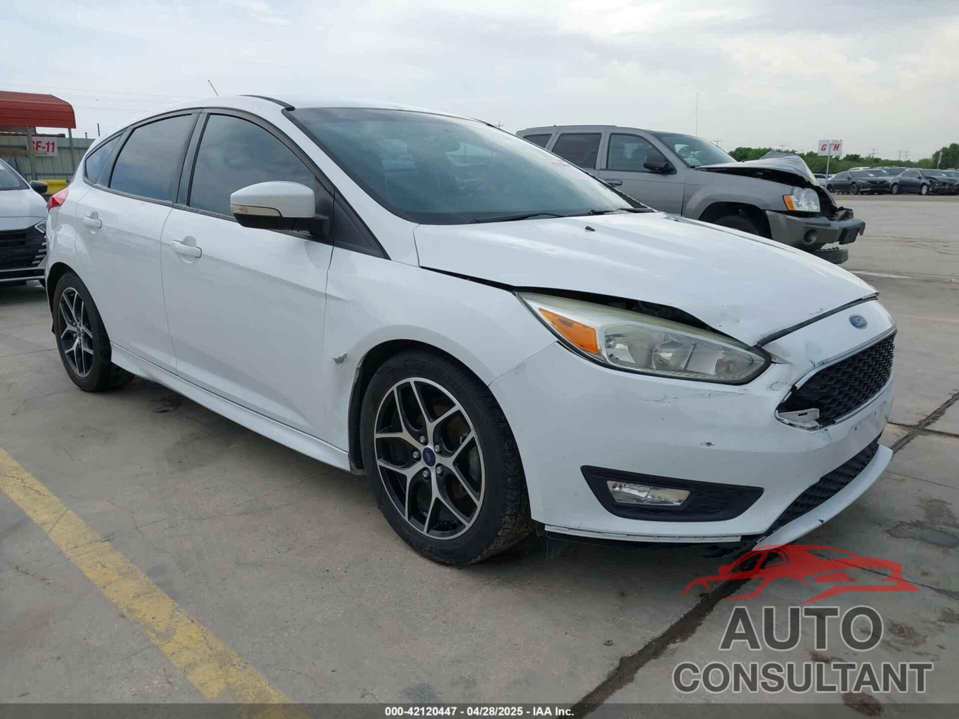 FORD FOCUS 2016 - 1FADP3K27GL262397