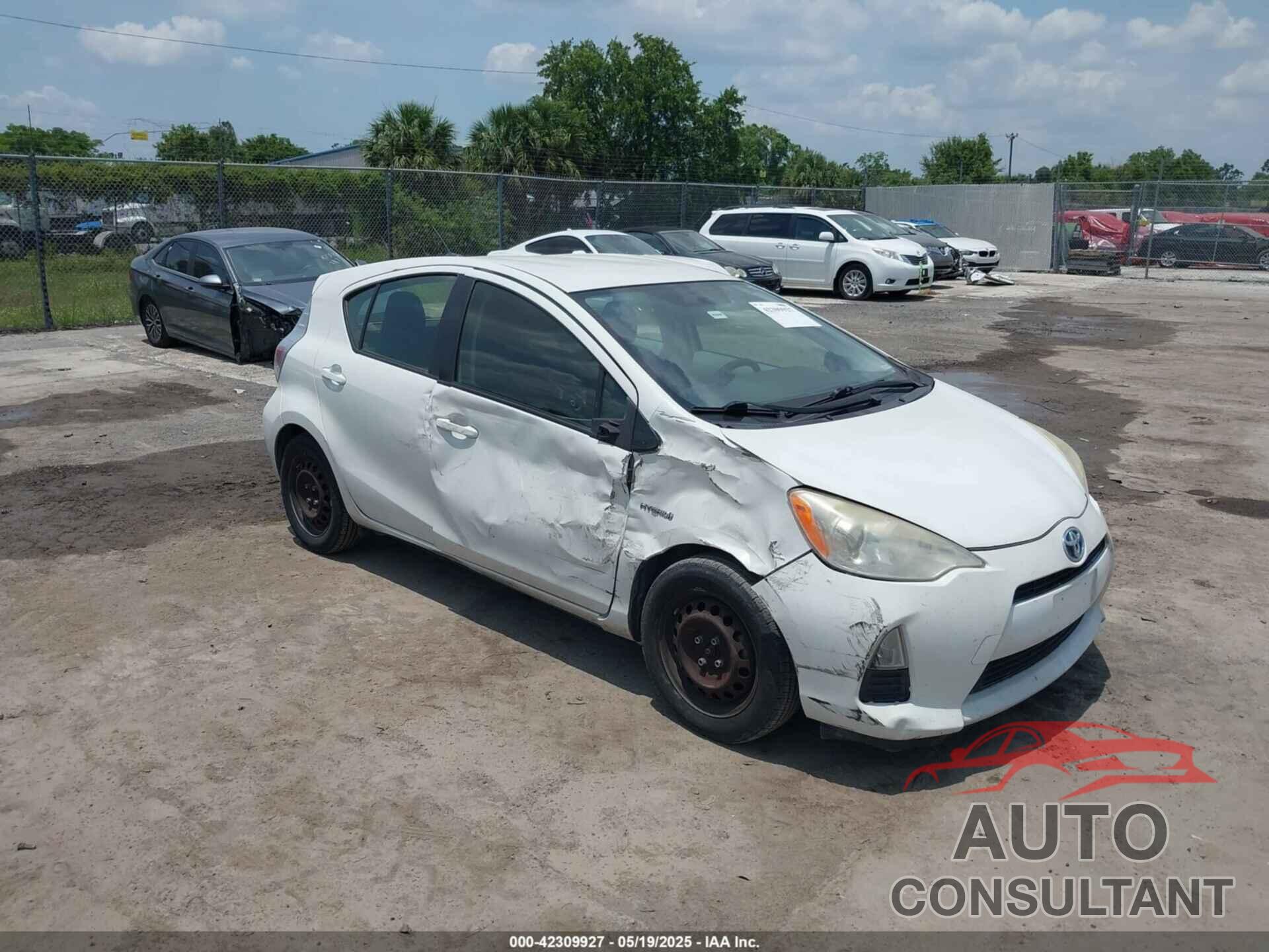 TOYOTA PRIUS C 2013 - JTDKDTB34D1547446