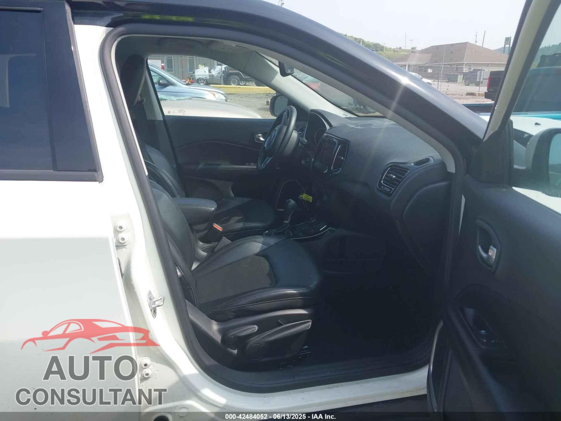 JEEP COMPASS 2020 - 3C4NJDBB6LT157841