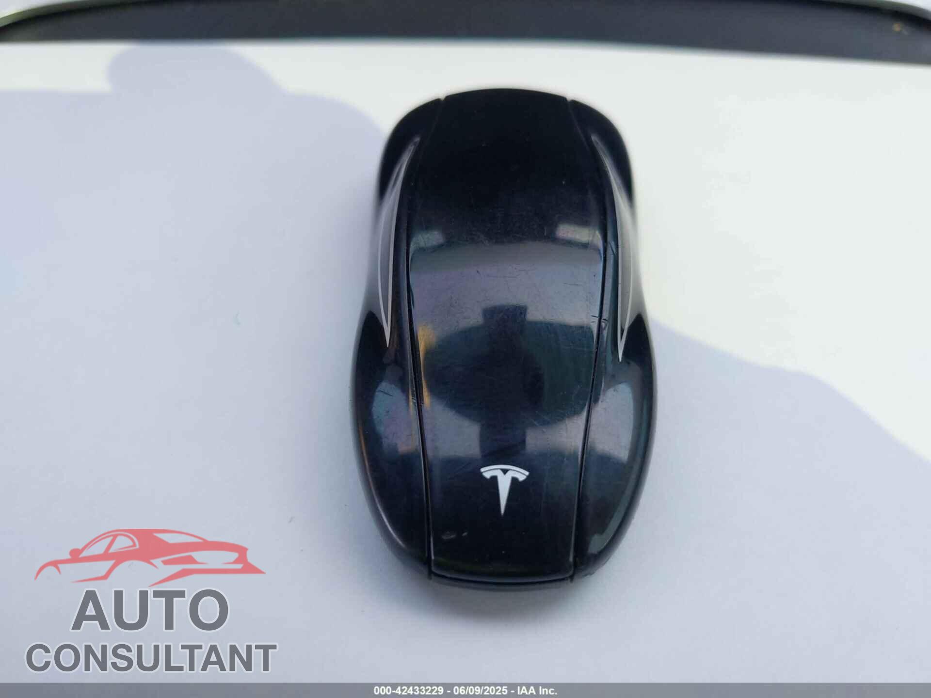 TESLA MODEL 3 2022 - 5YJ3E1EB2NF182940