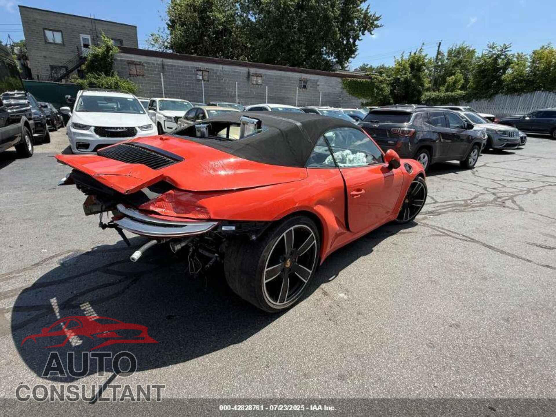 PORSCHE 911 2018 - WP0CB2A99JS147634