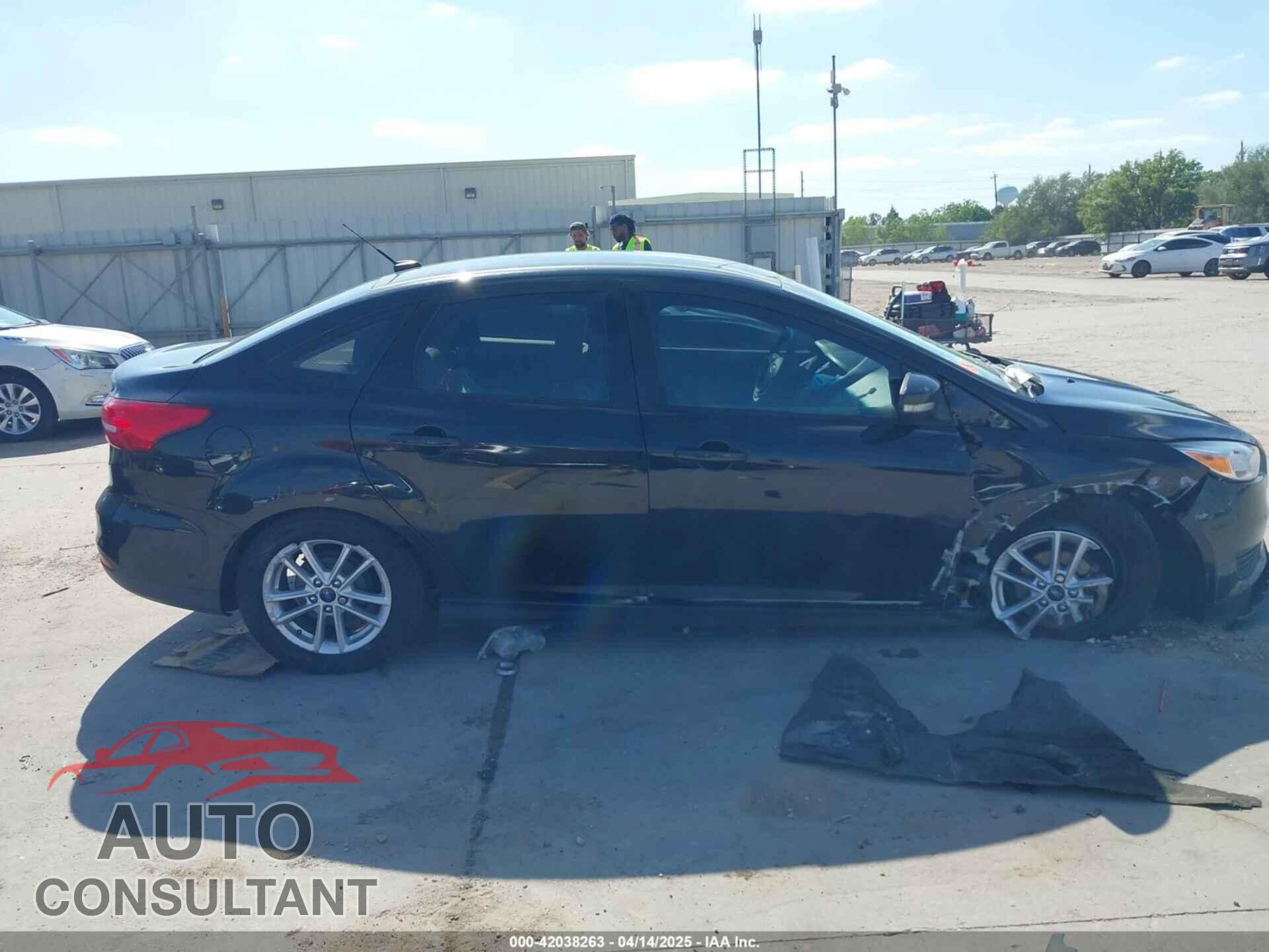 FORD FOCUS 2015 - 1FADP3F27FL356577
