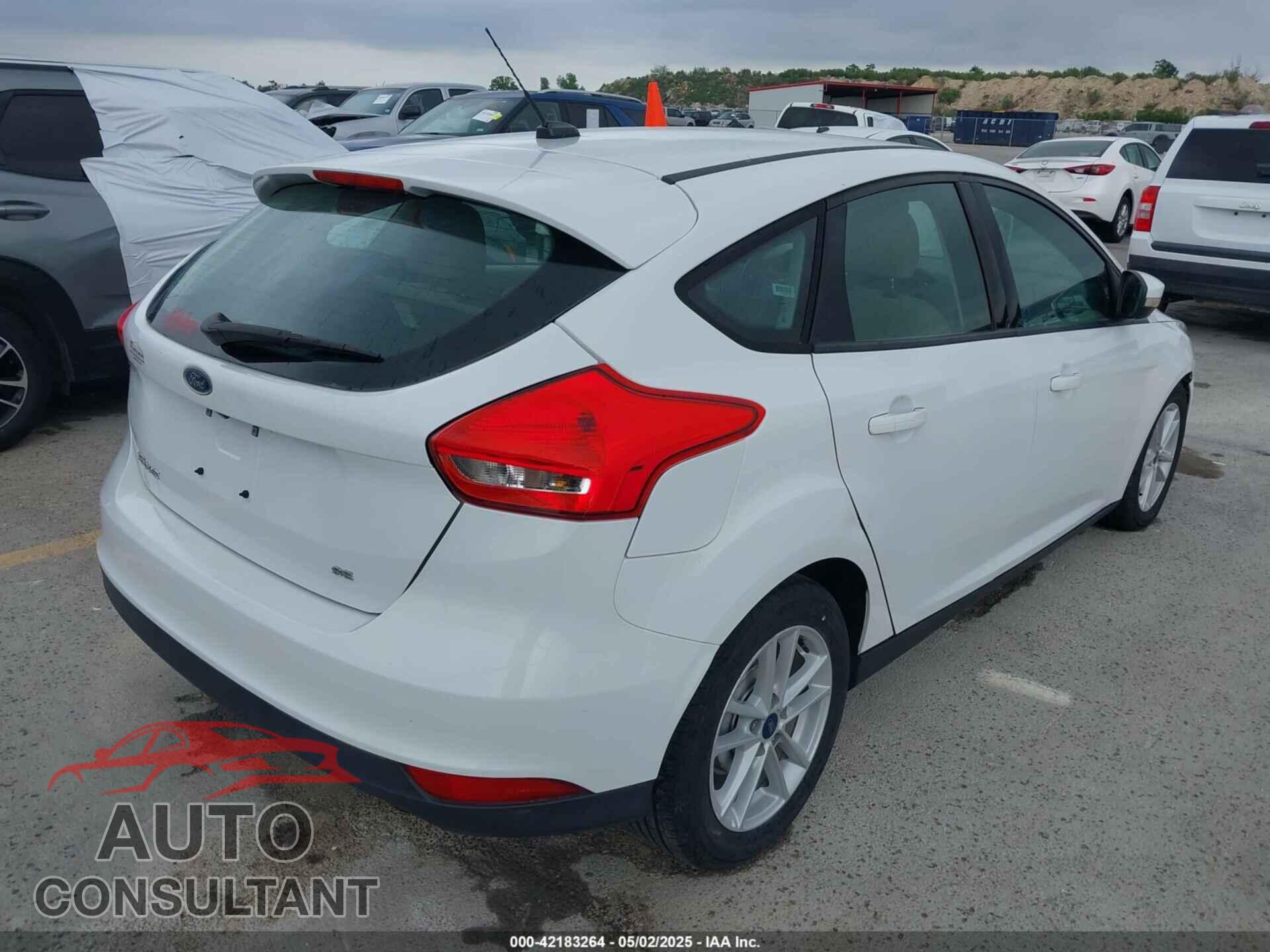 FORD FOCUS 2017 - 1FADP3K27HL225478