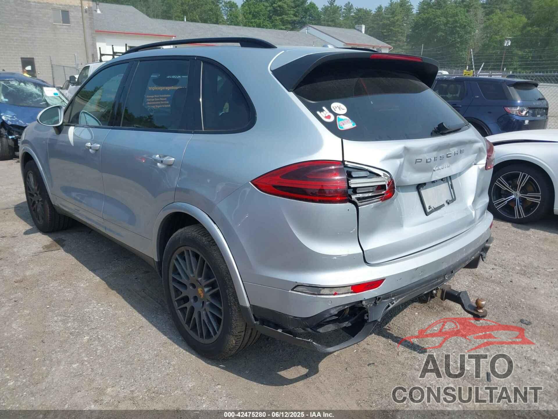 PORSCHE CAYENNE 2018 - WP1AA2A24JKA07227
