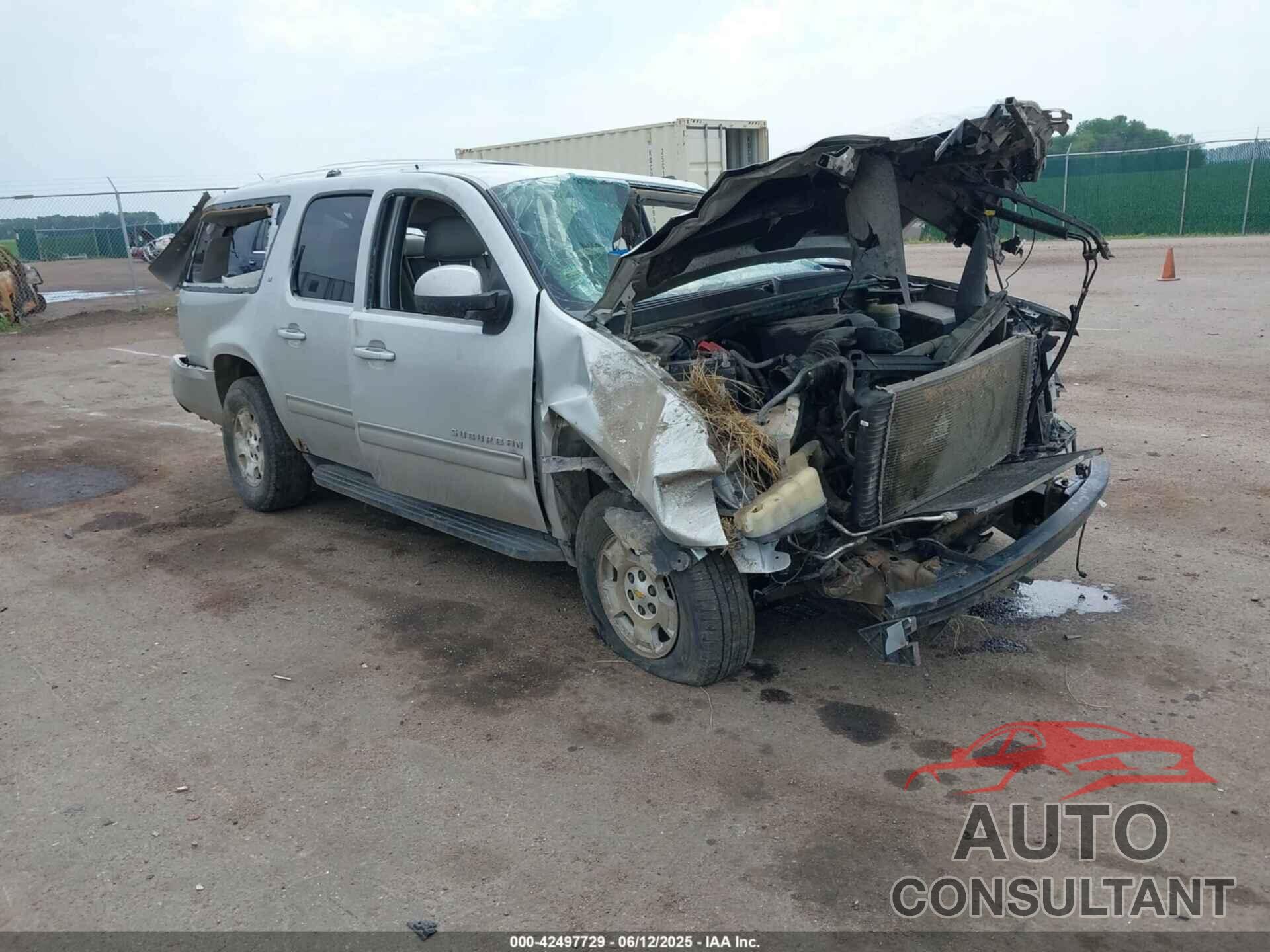 CHEVROLET SUBURBAN 1500 2010 - 1GNUKJE30AR108806