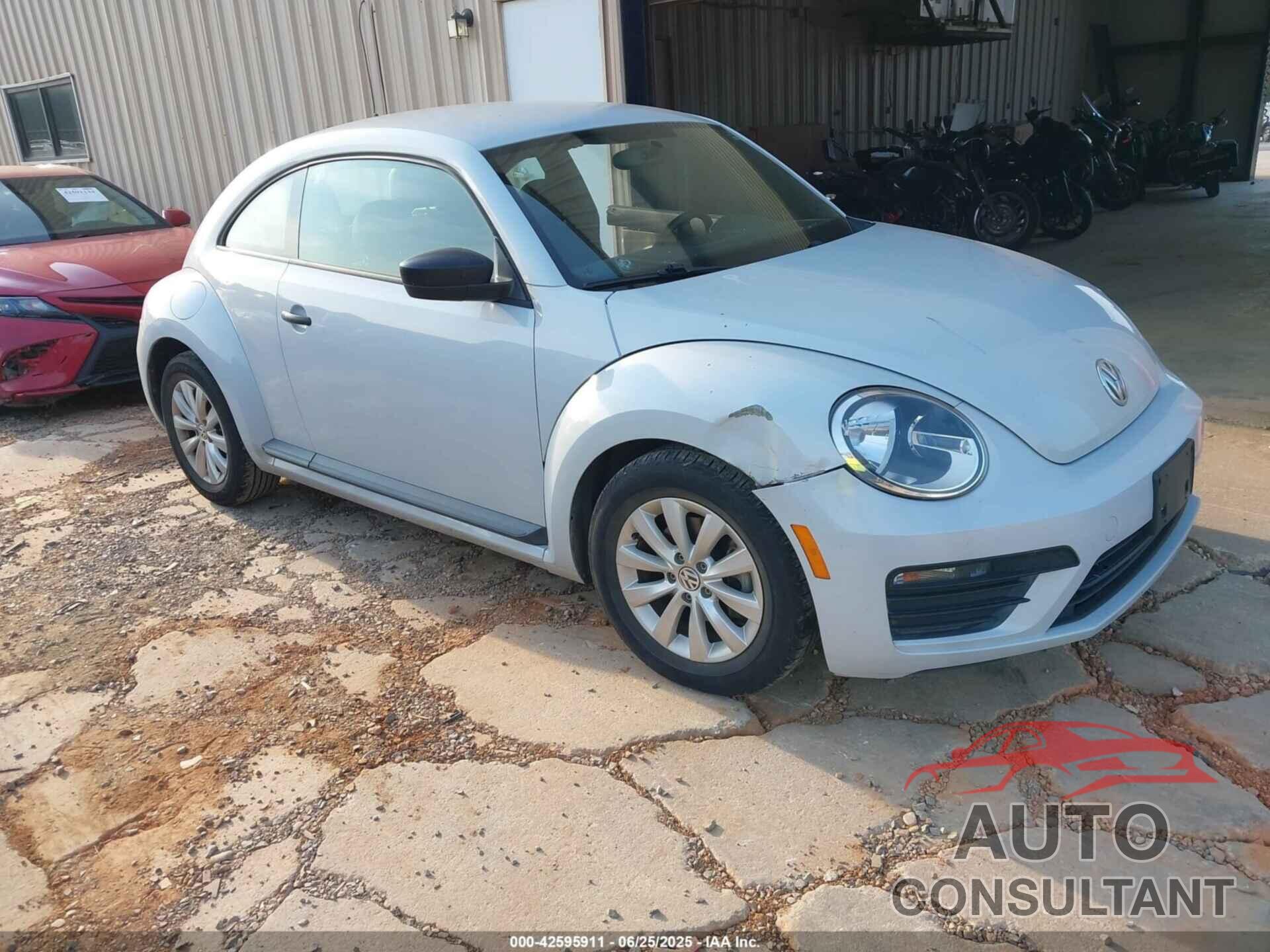 VOLKSWAGEN BEETLE 2017 - 3VWF17AT7HM624005