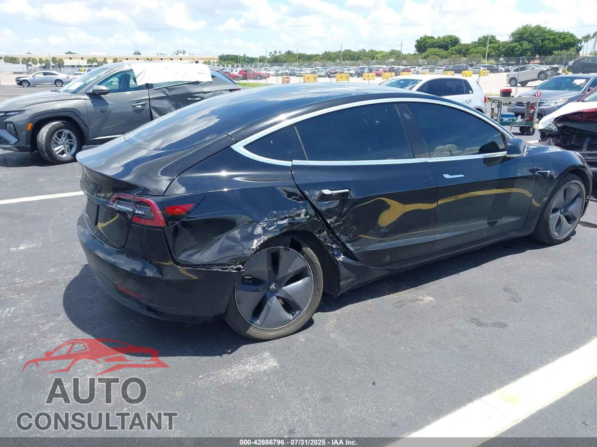 TESLA MODEL 3 2018 - 5YJ3E1EA7JF171692