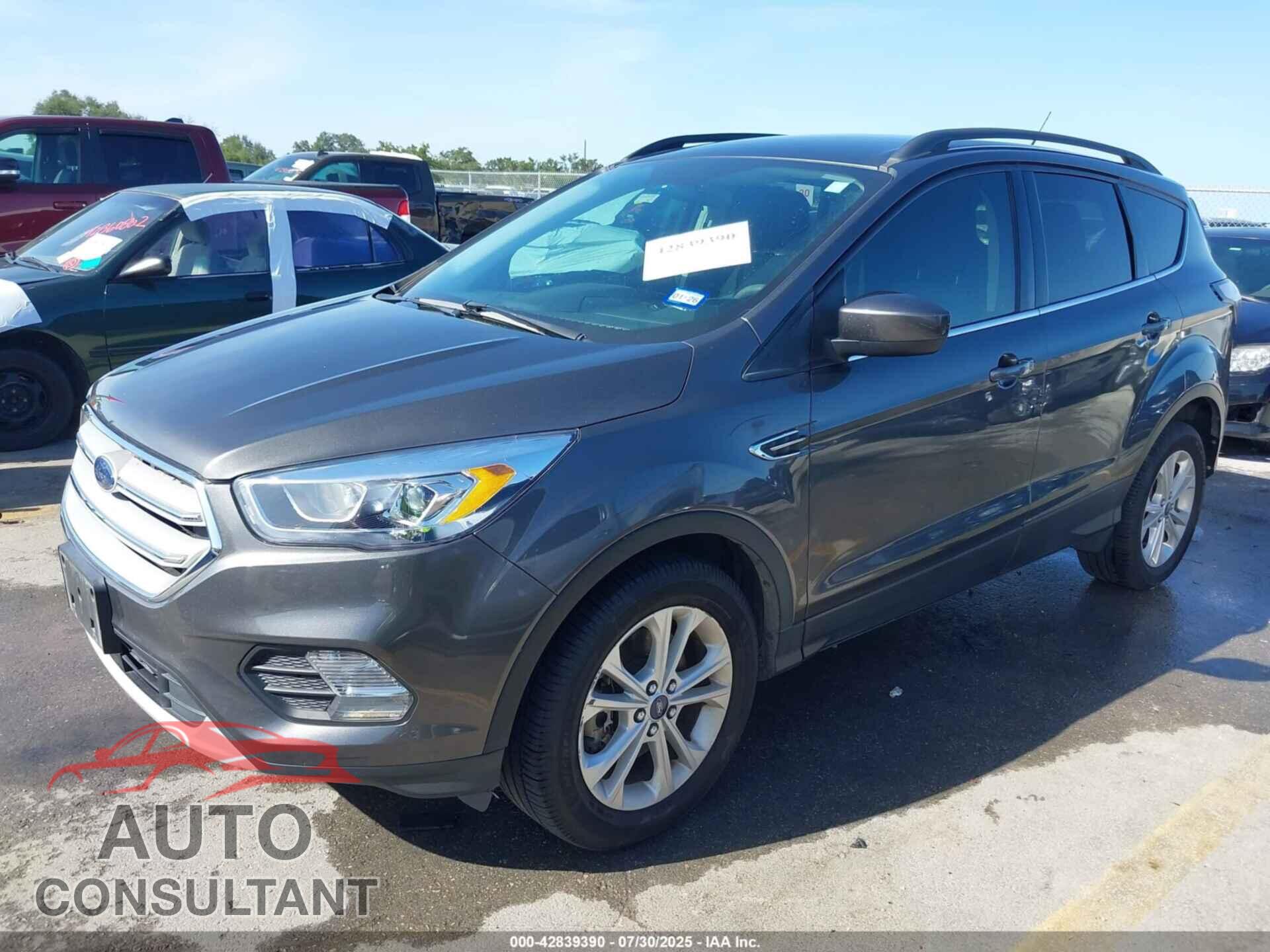 FORD ESCAPE 2017 - 1FMCU0G97HUC14568