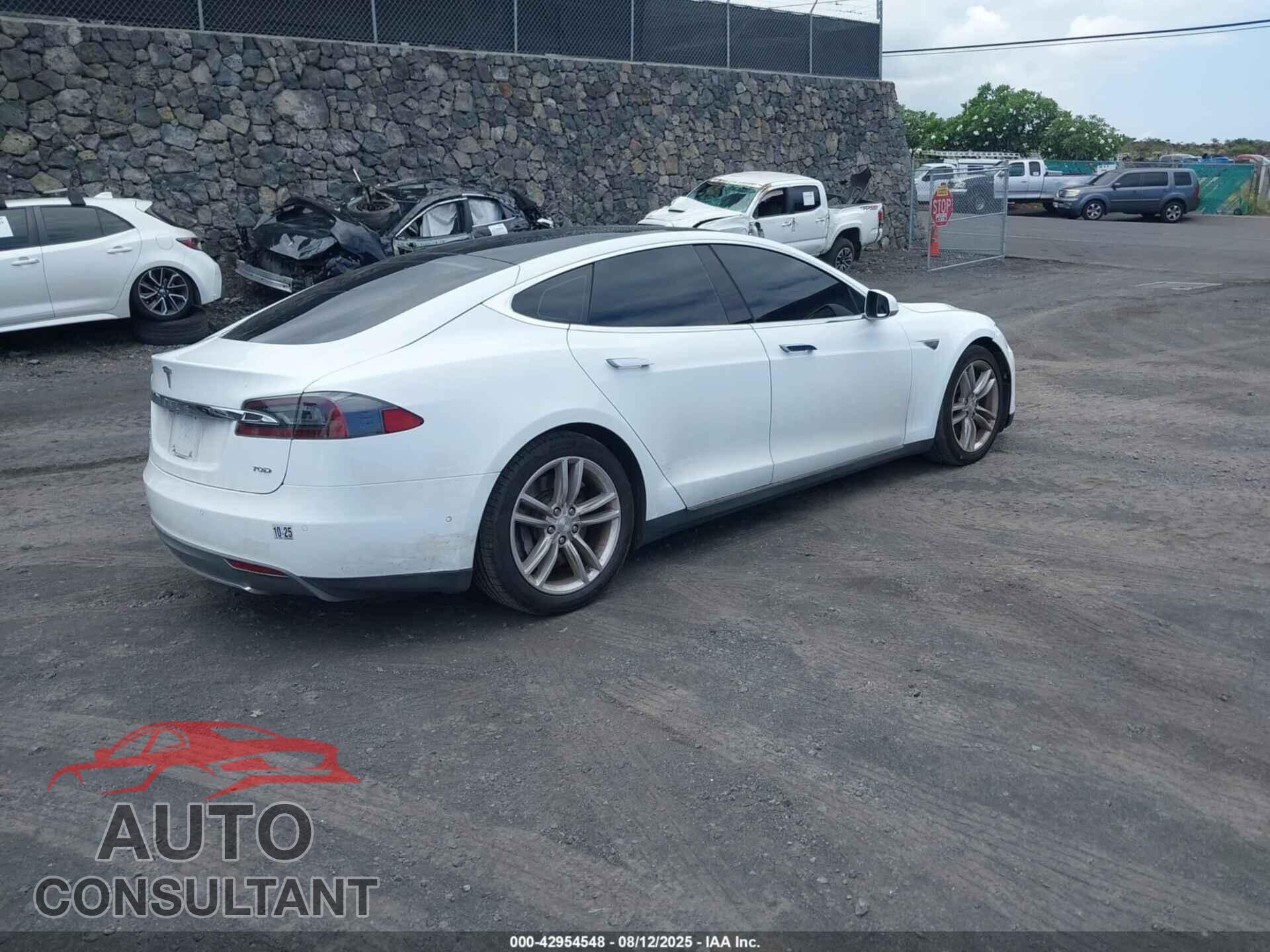 TESLA MODEL S 2015 - 5YJSA1S28FF098330