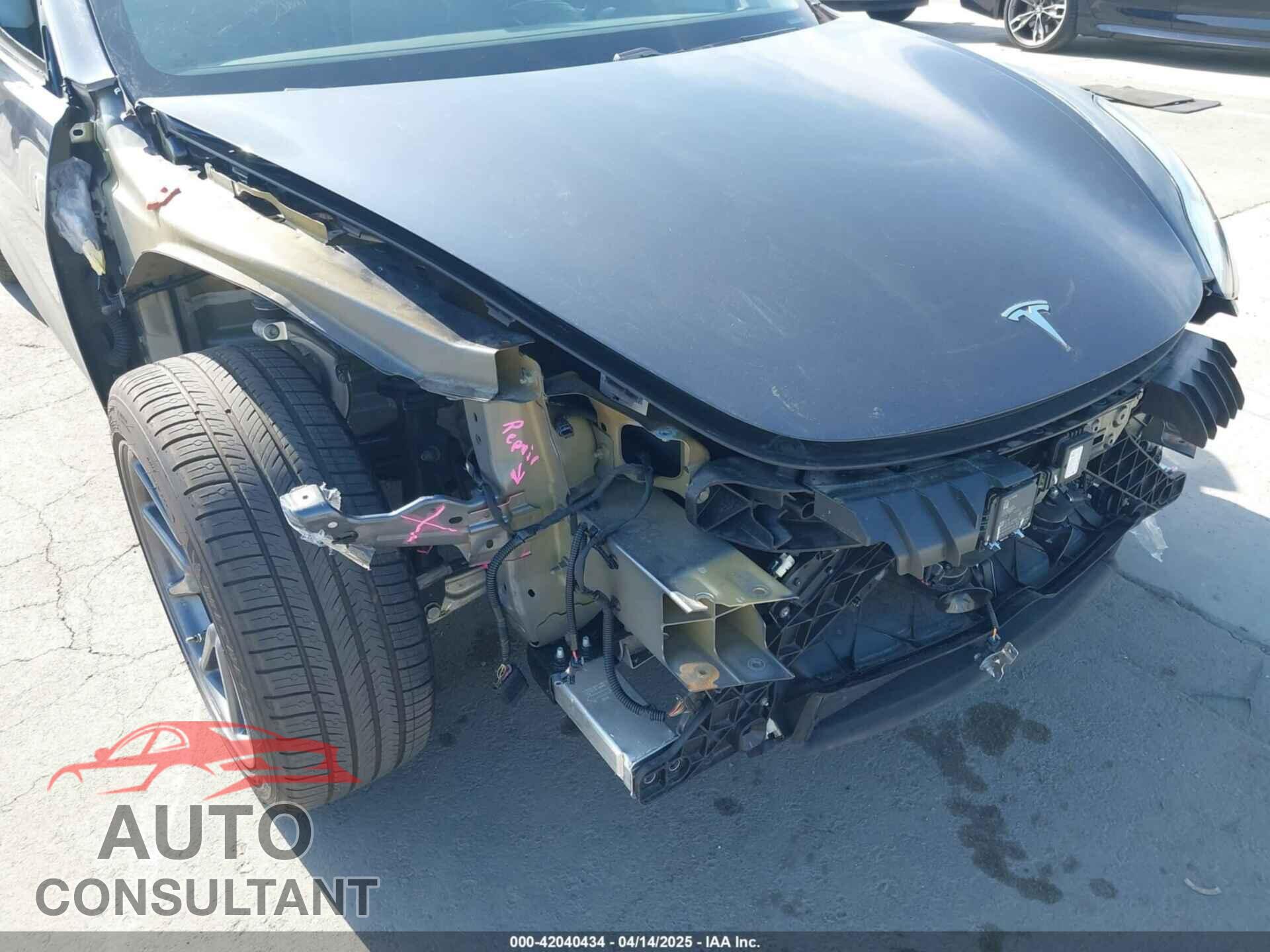 TESLA MODEL 3 2018 - 5YJ3E1EA5JF158505