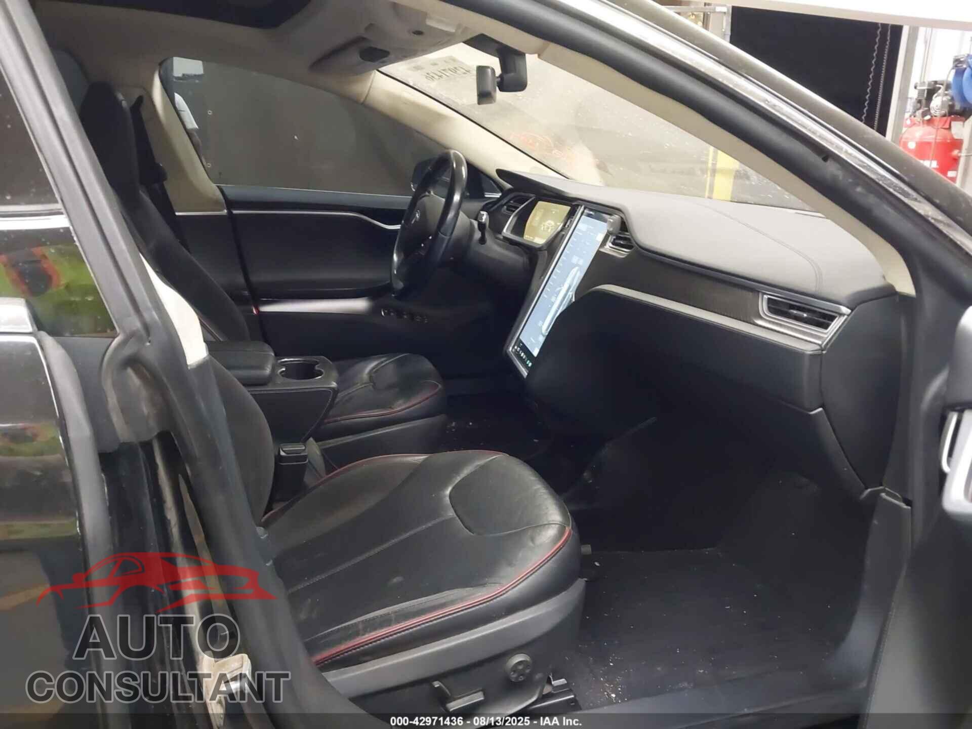 TESLA MODEL S 2013 - 5YJSA1CN2DFP27277