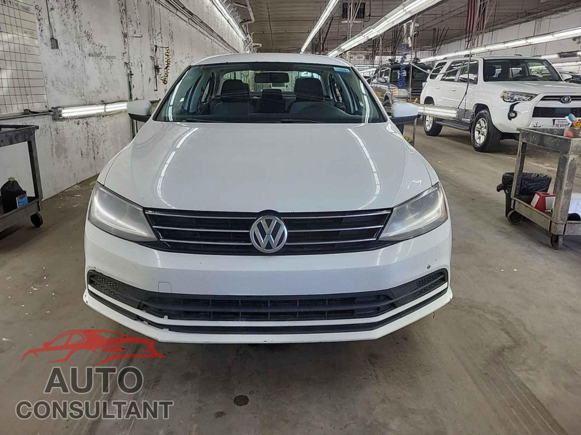VOLKSWAGEN JETTA 2017 - 3VW2B7AJ3HM215509
