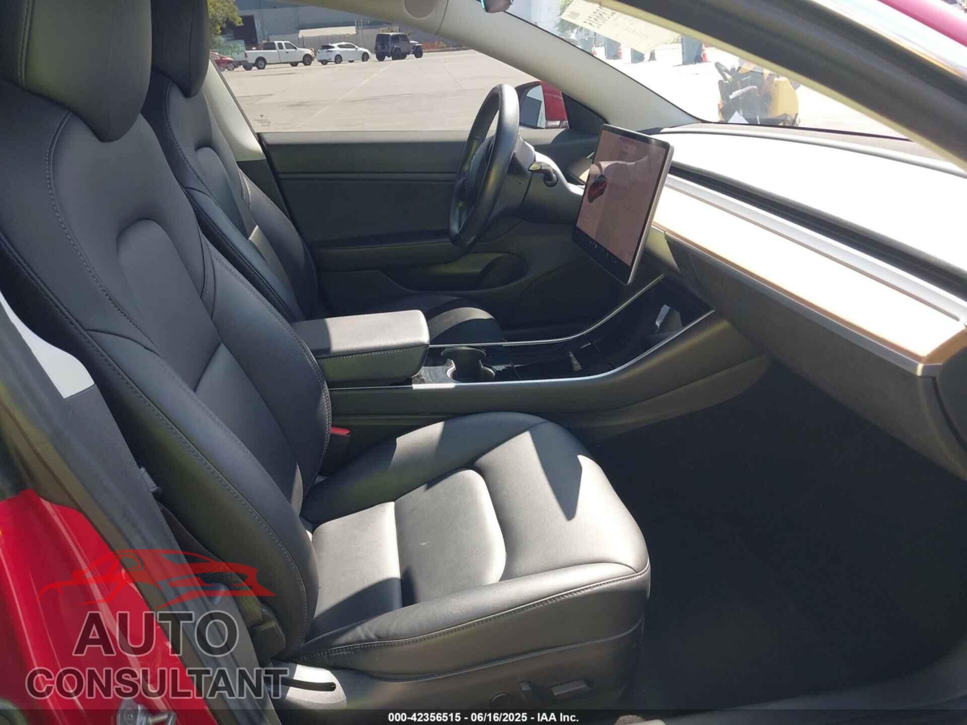 TESLA MODEL 3 2018 - 5YJ3E1EA5JF039997