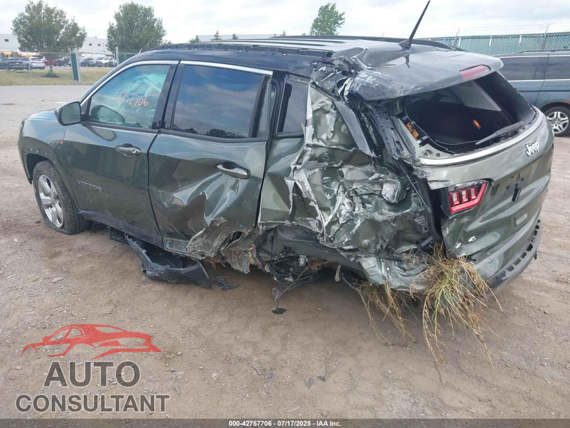 JEEP COMPASS 2018 - 3C4NJDBB2JT270828