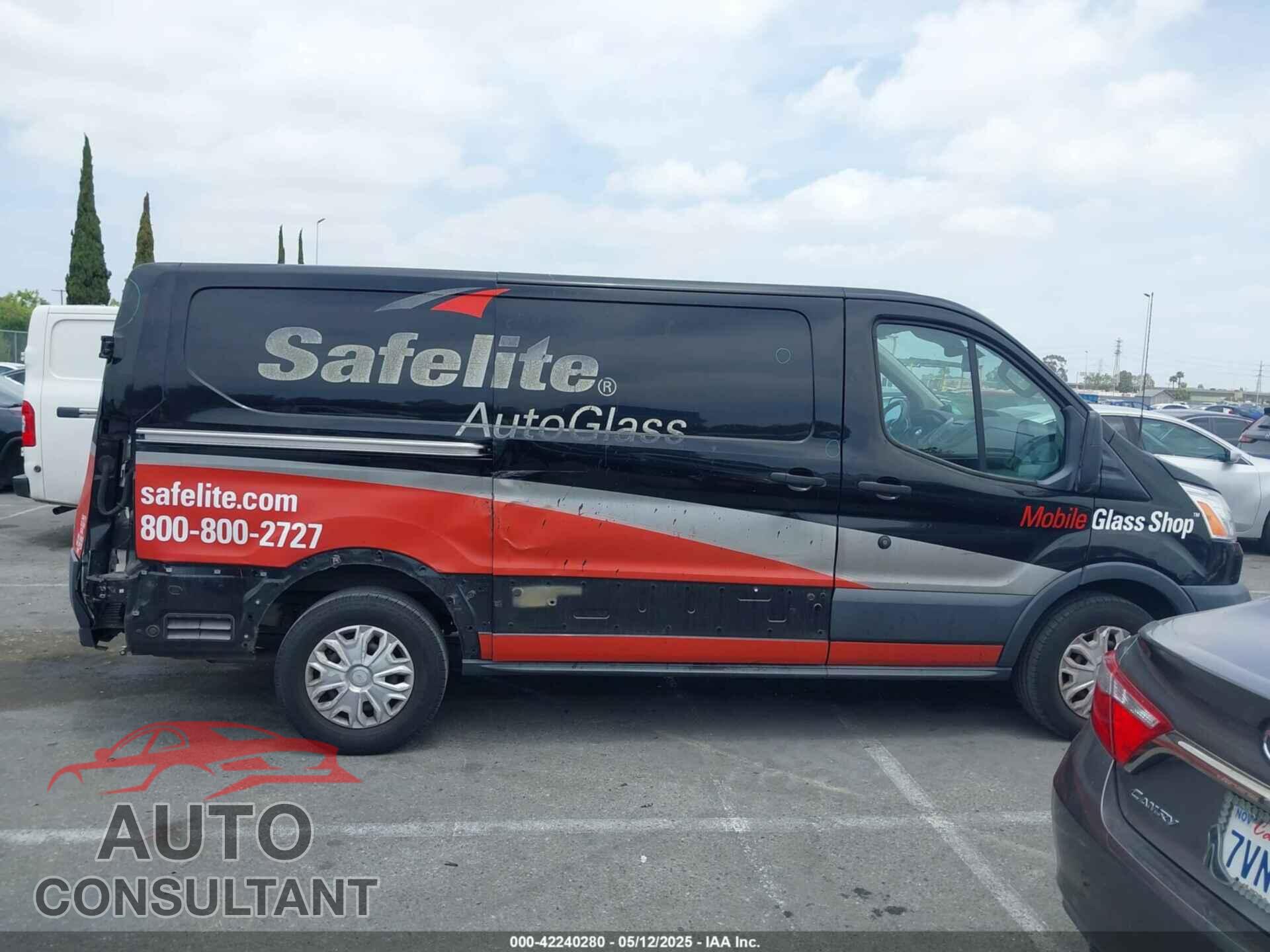 FORD TRANSIT-150 2017 - 1FTYE1YM5HKA48207