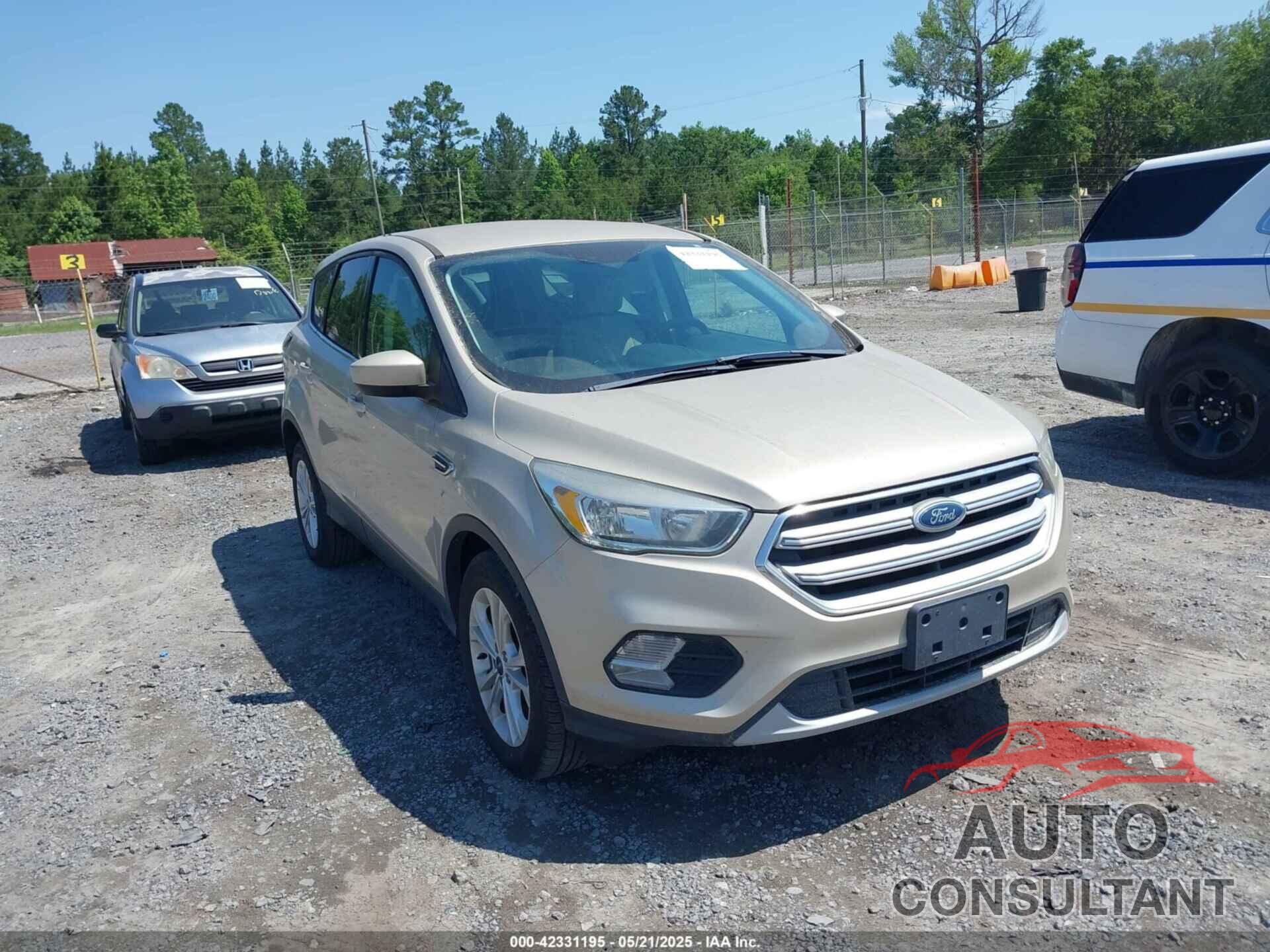 FORD ESCAPE 2017 - 1FMCU9GD3HUC68443
