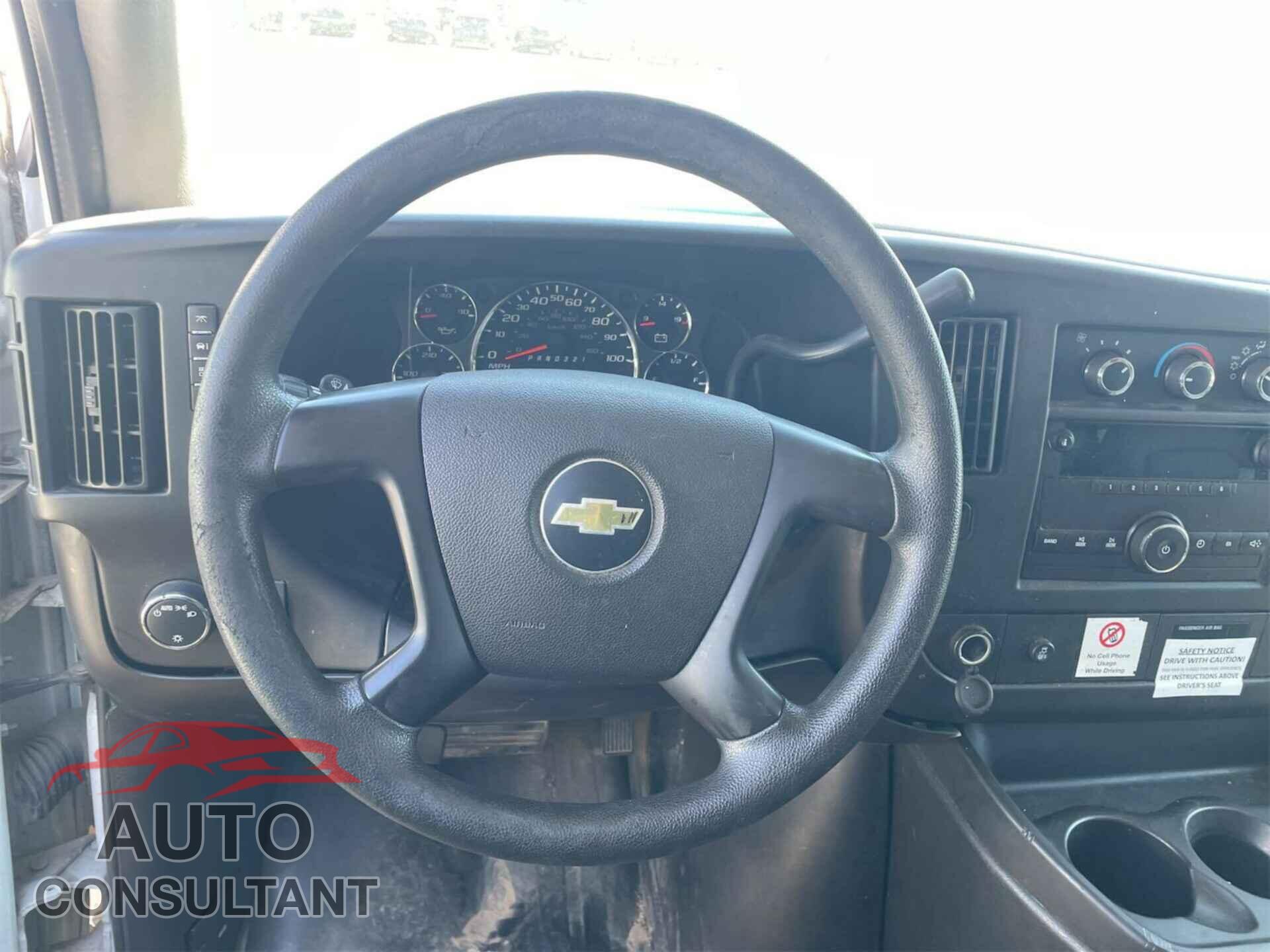 CHEVROLET EXPRESS G1500 2014 - 1GCSGAFX4E1155148