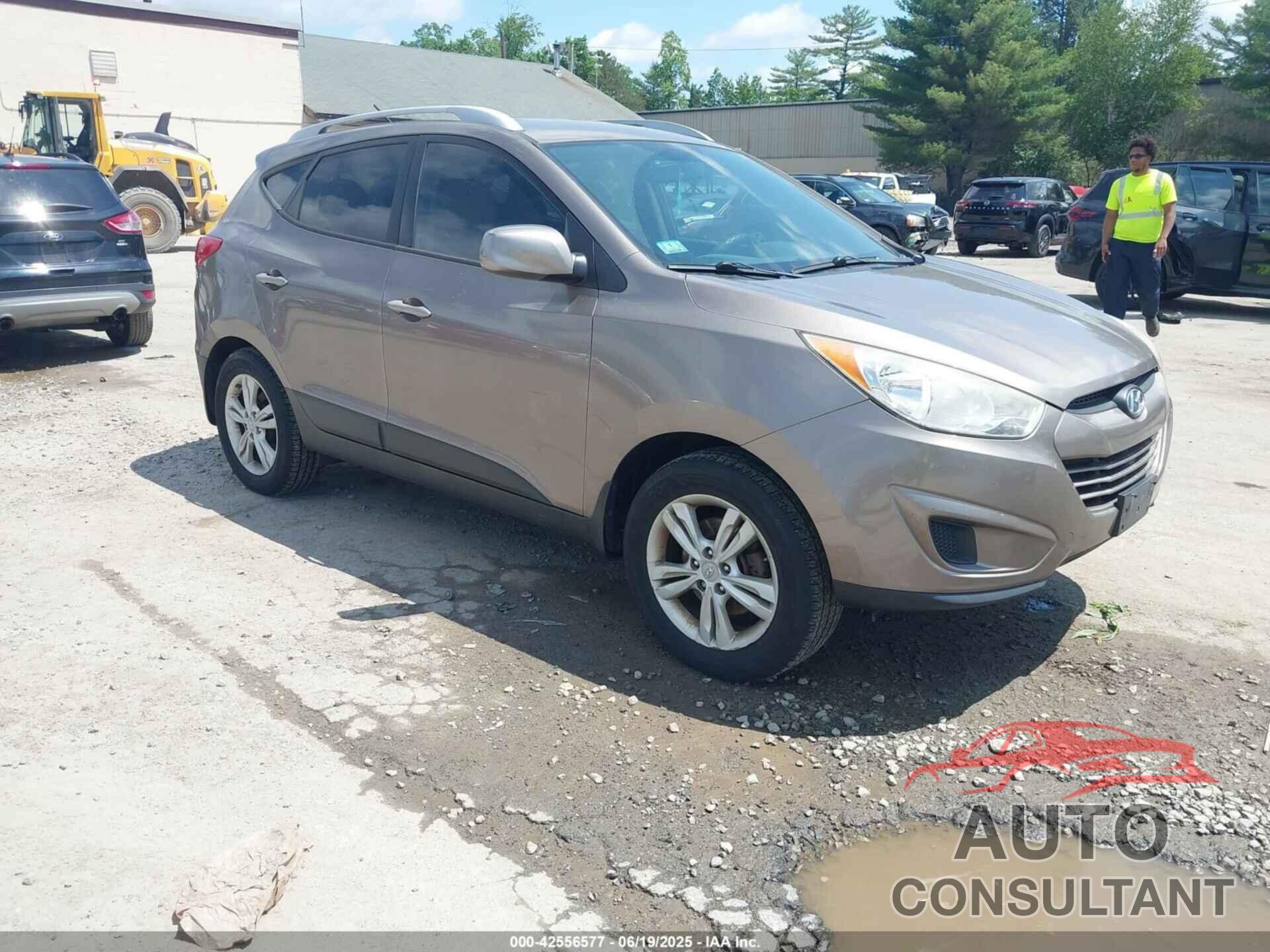 HYUNDAI TUCSON 2010 - KM8JUCAC0AU081431
