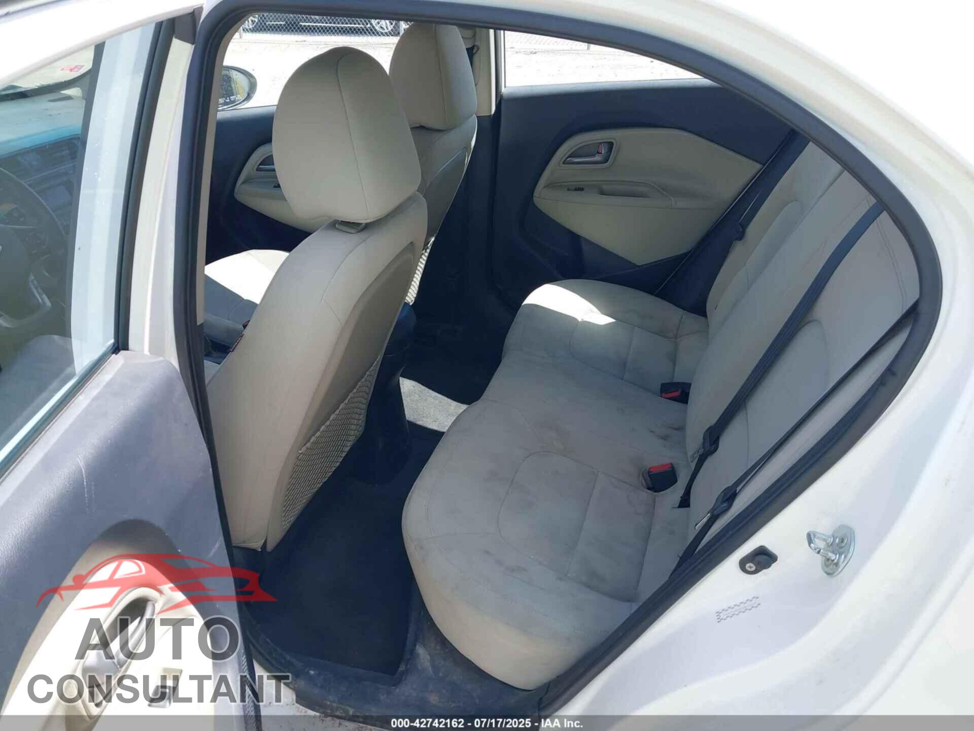 KIA RIO5 2012 - KNADN5A32C6012433