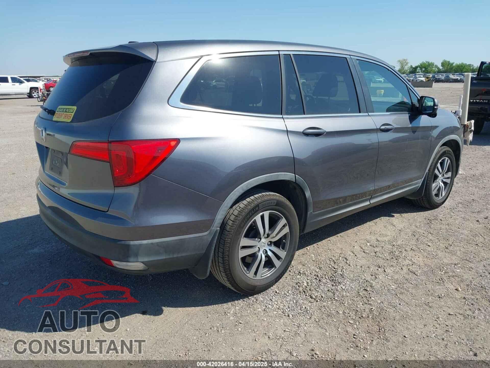 HONDA PILOT 2017 - 5FNYF5H5XHB006741