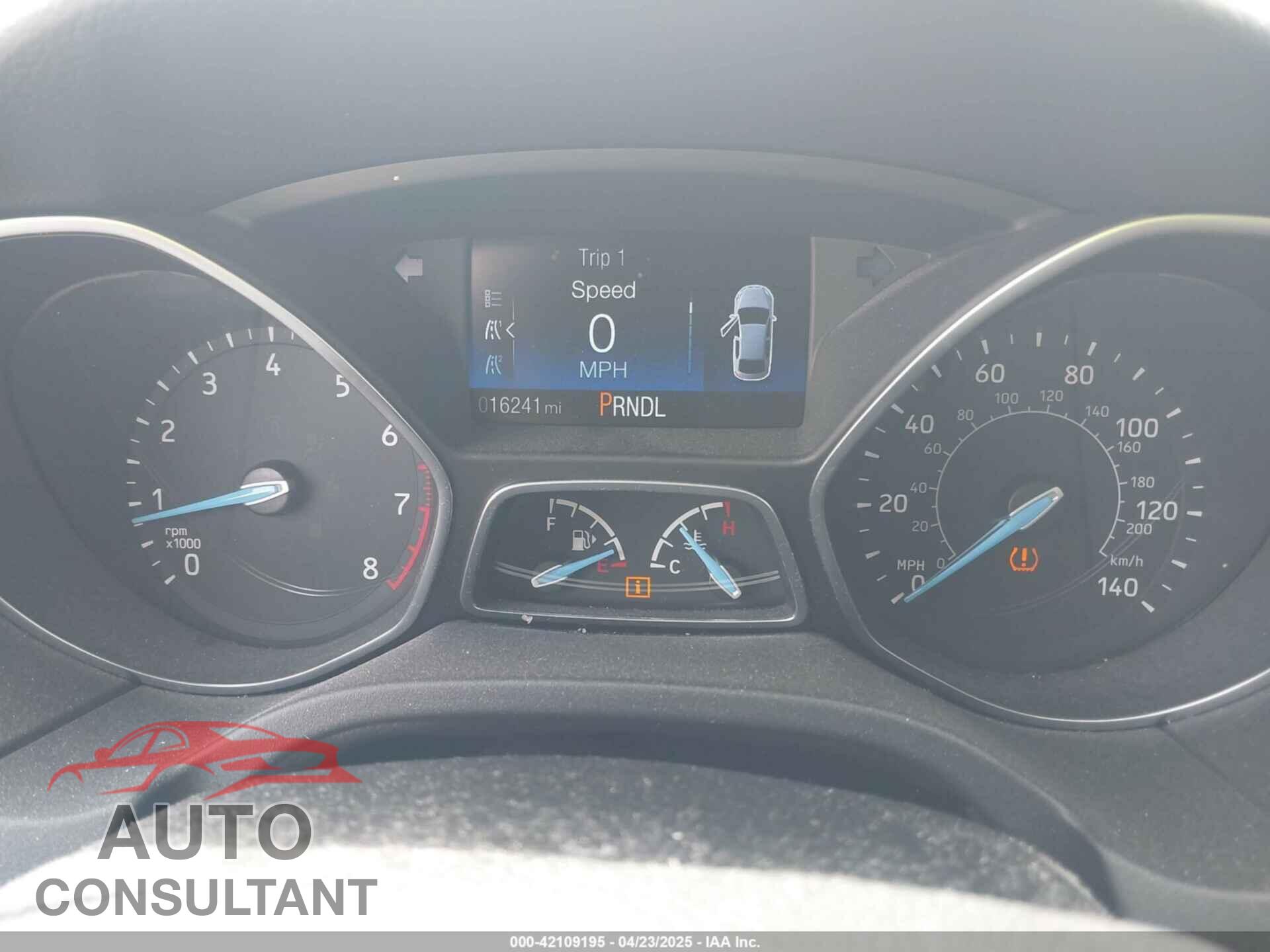 FORD FOCUS 2018 - 1FADP3E26JL251622