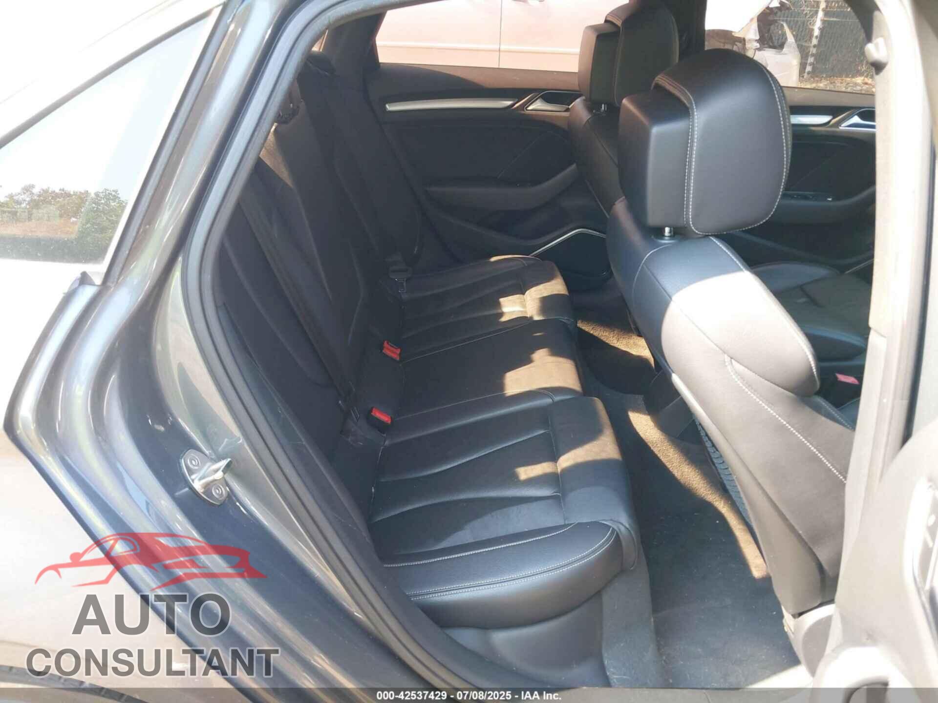 AUDI S3 2015 - WAUBFHFF1F1140639