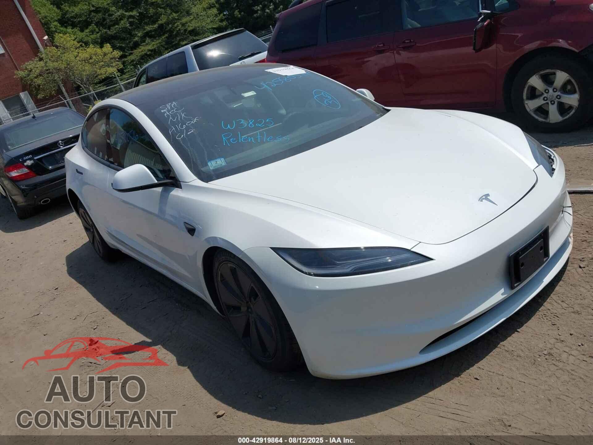 TESLA MODEL 3 2025 - 5YJ3E1EA8SF931825