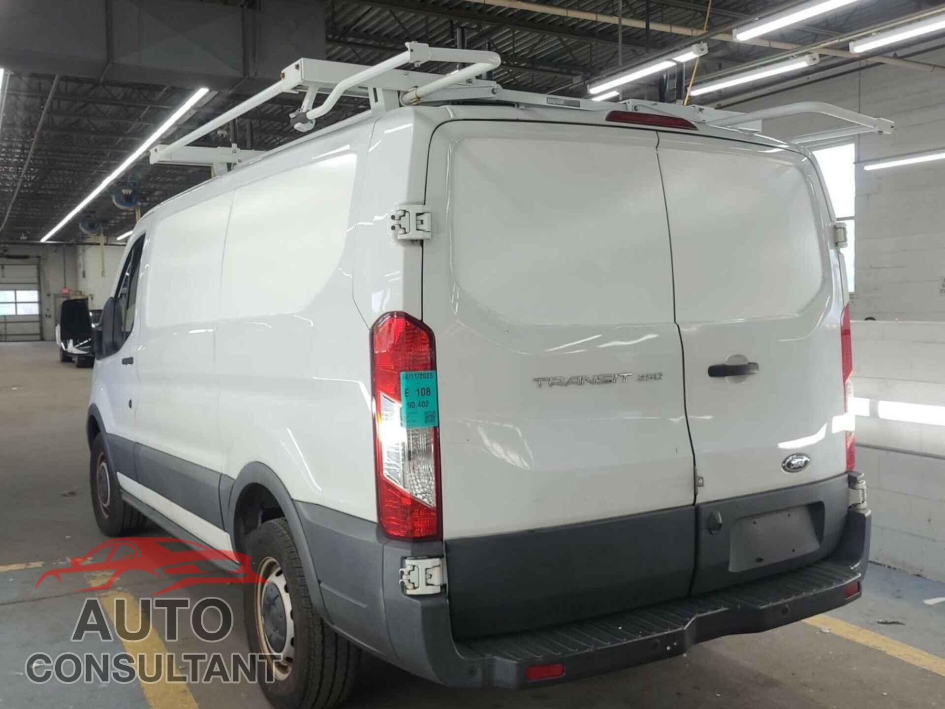 FORD TRANSIT 2017 - 1FTYR1YM5HKA31976