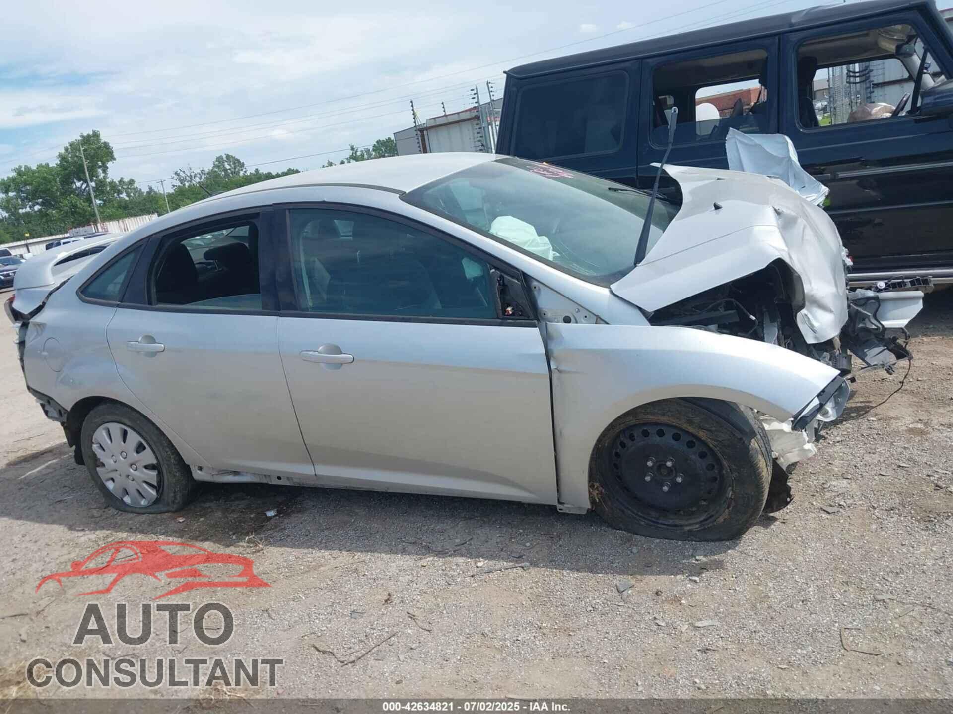 FORD FOCUS 2015 - 1FADP3J27FL347983