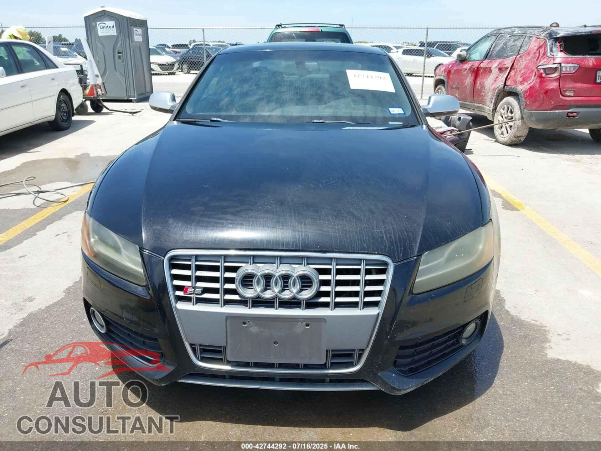 AUDI S5 2011 - WAUCVAFR4BA044166