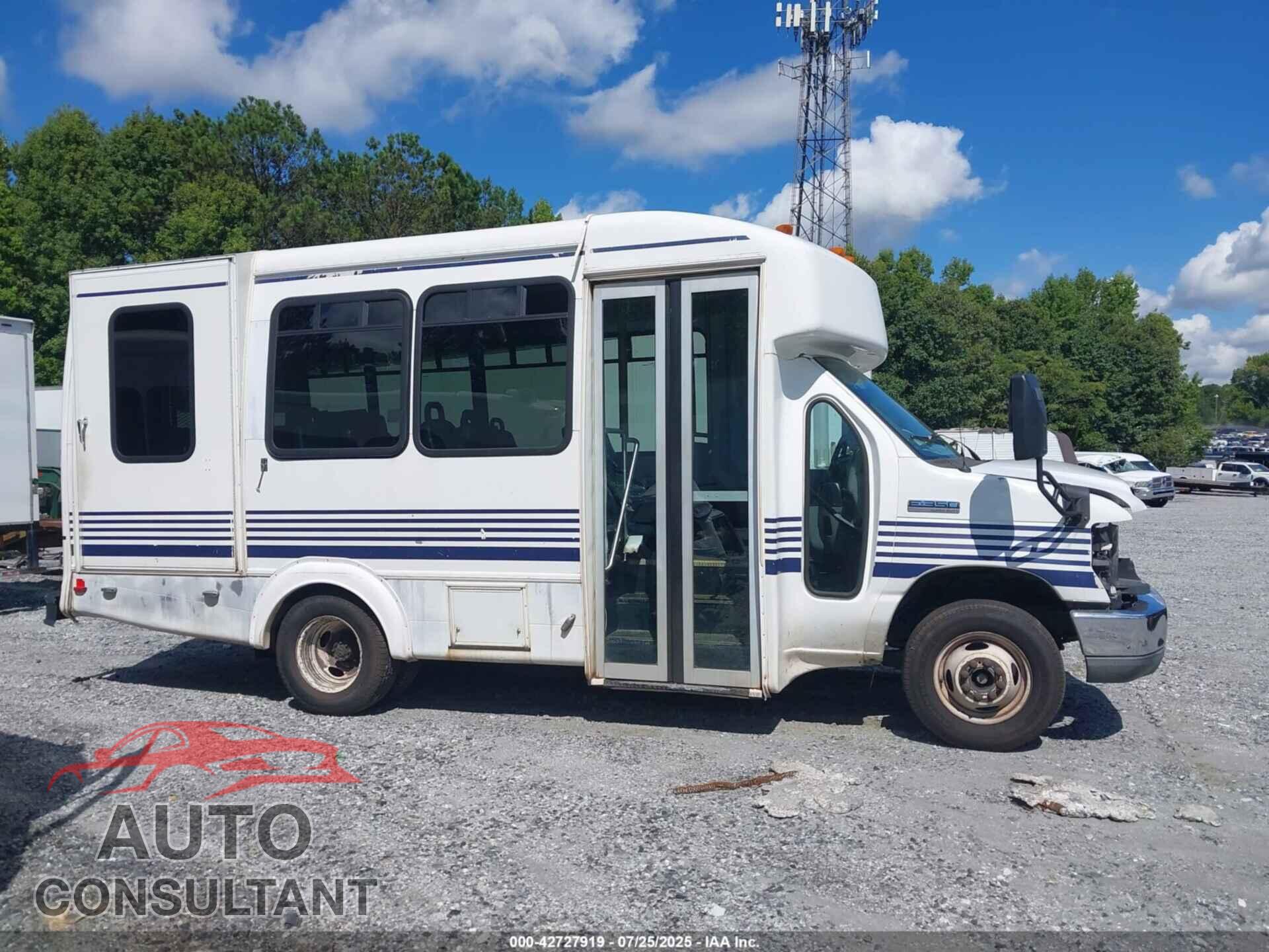 FORD E-350 CUTAWAY 2011 - 1FDEE3FS9BDA72744