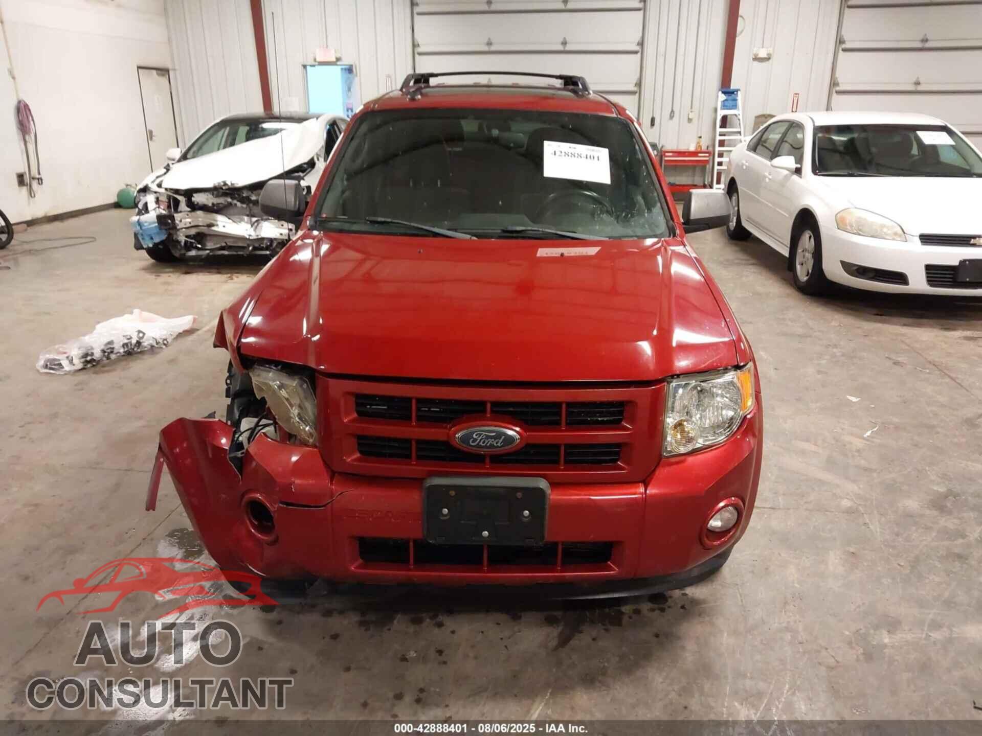 FORD ESCAPE 2011 - 1FMCU9DG5BKB20537