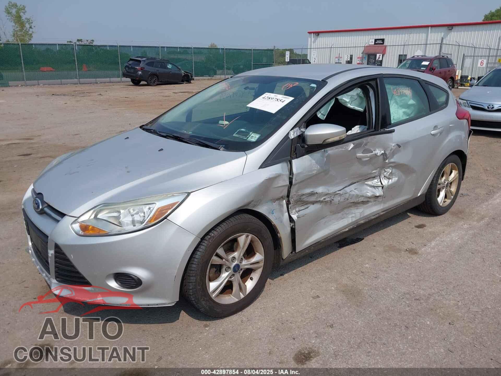 FORD FOCUS 2014 - 1FADP3K25EL400161