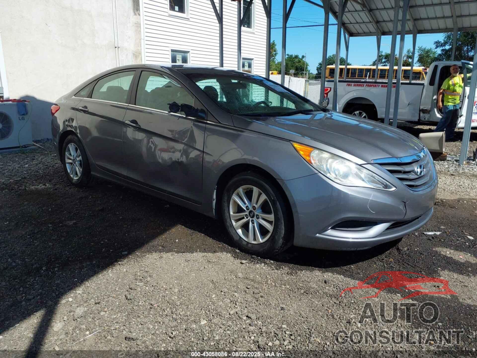HYUNDAI SONATA 2011 - 5NPEB4AC1BH227557