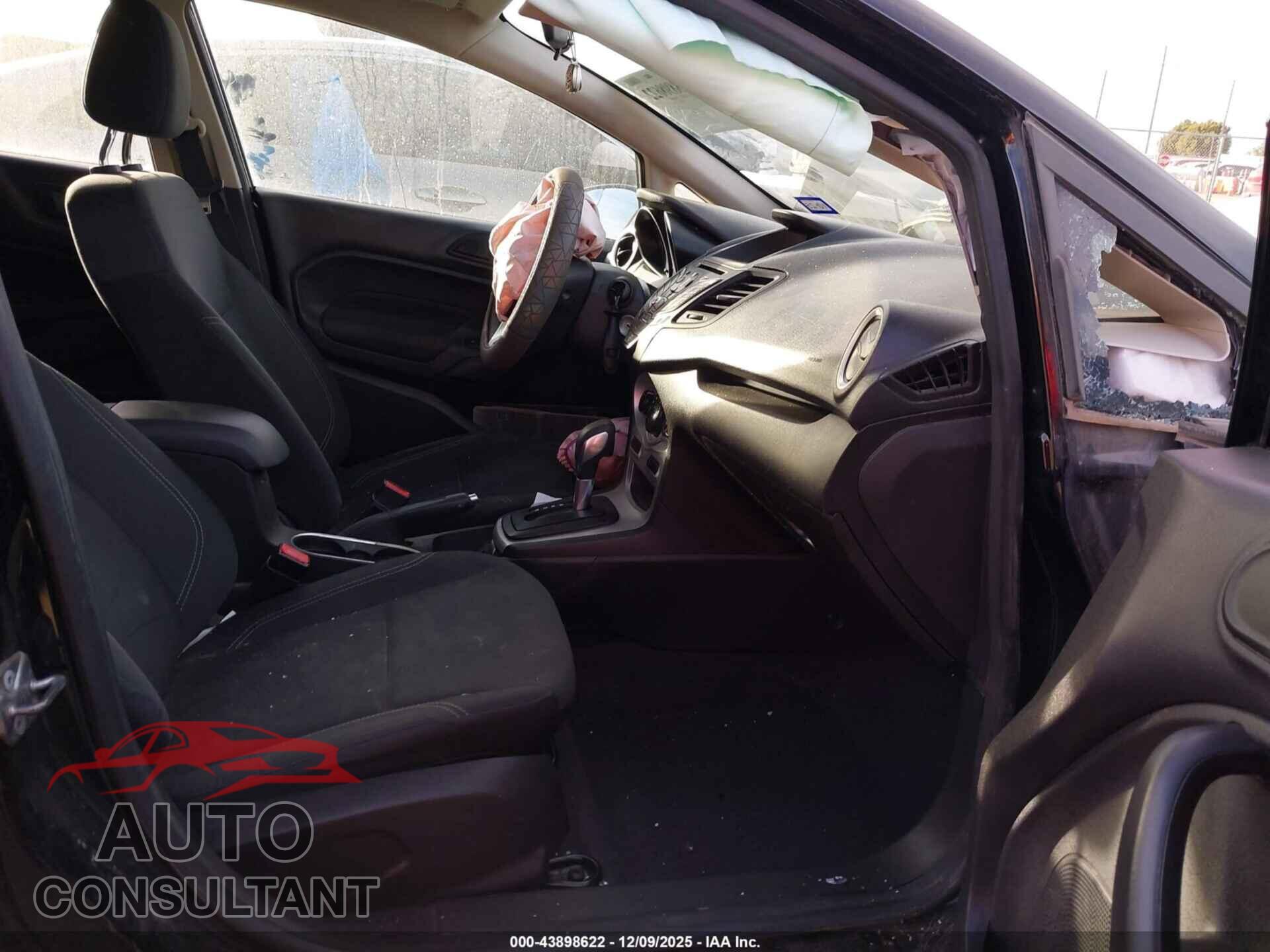 FORD FIESTA 2017 - 3FADP4EJ9HM153965