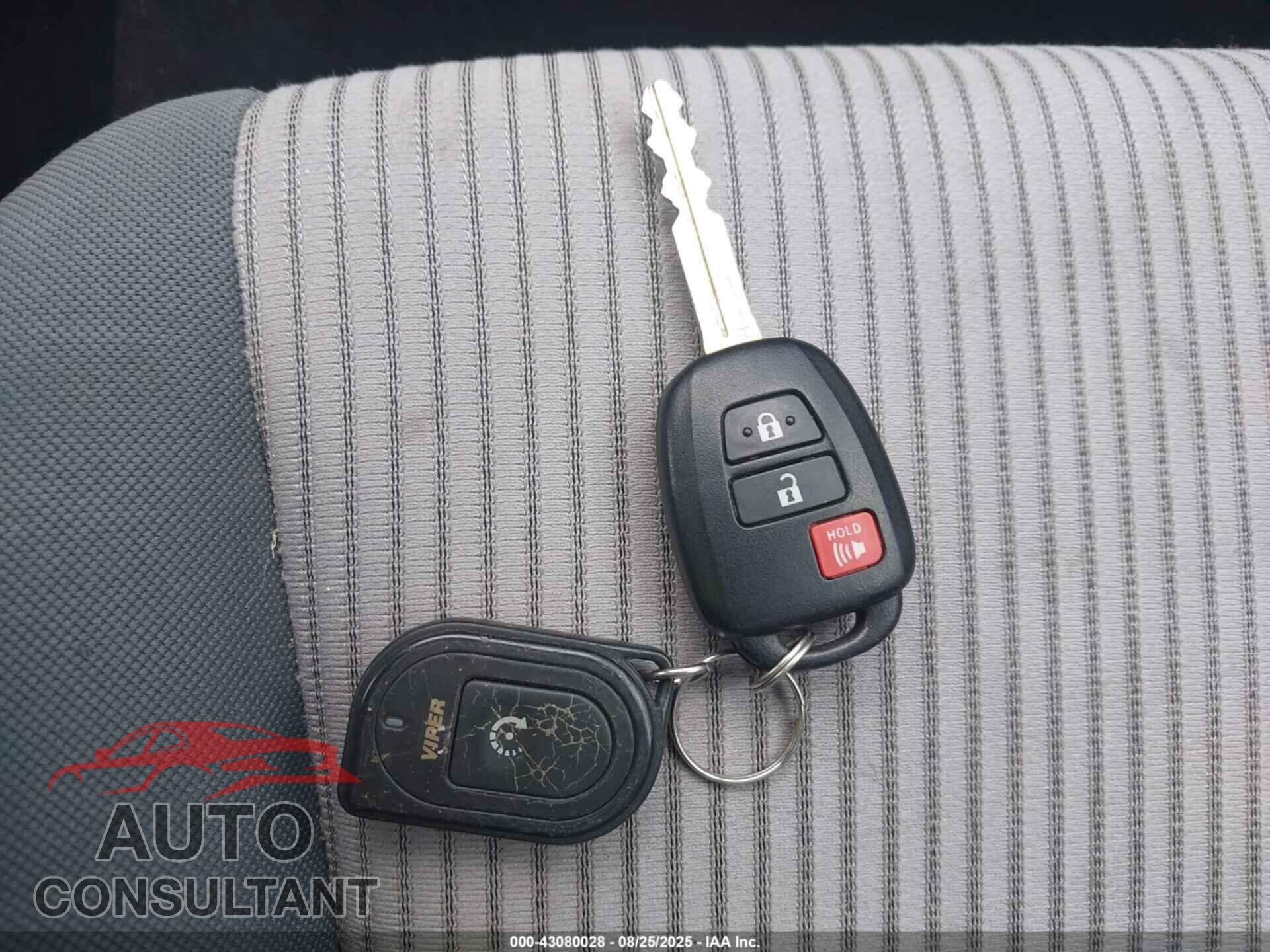 TOYOTA RAV4 2015 - 2T3ZFREV2FW205628