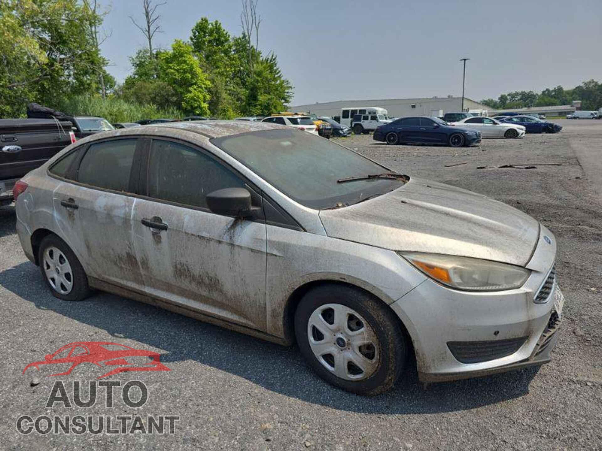 FORD FOCUS 2017 - 1FADP3E22HL212083
