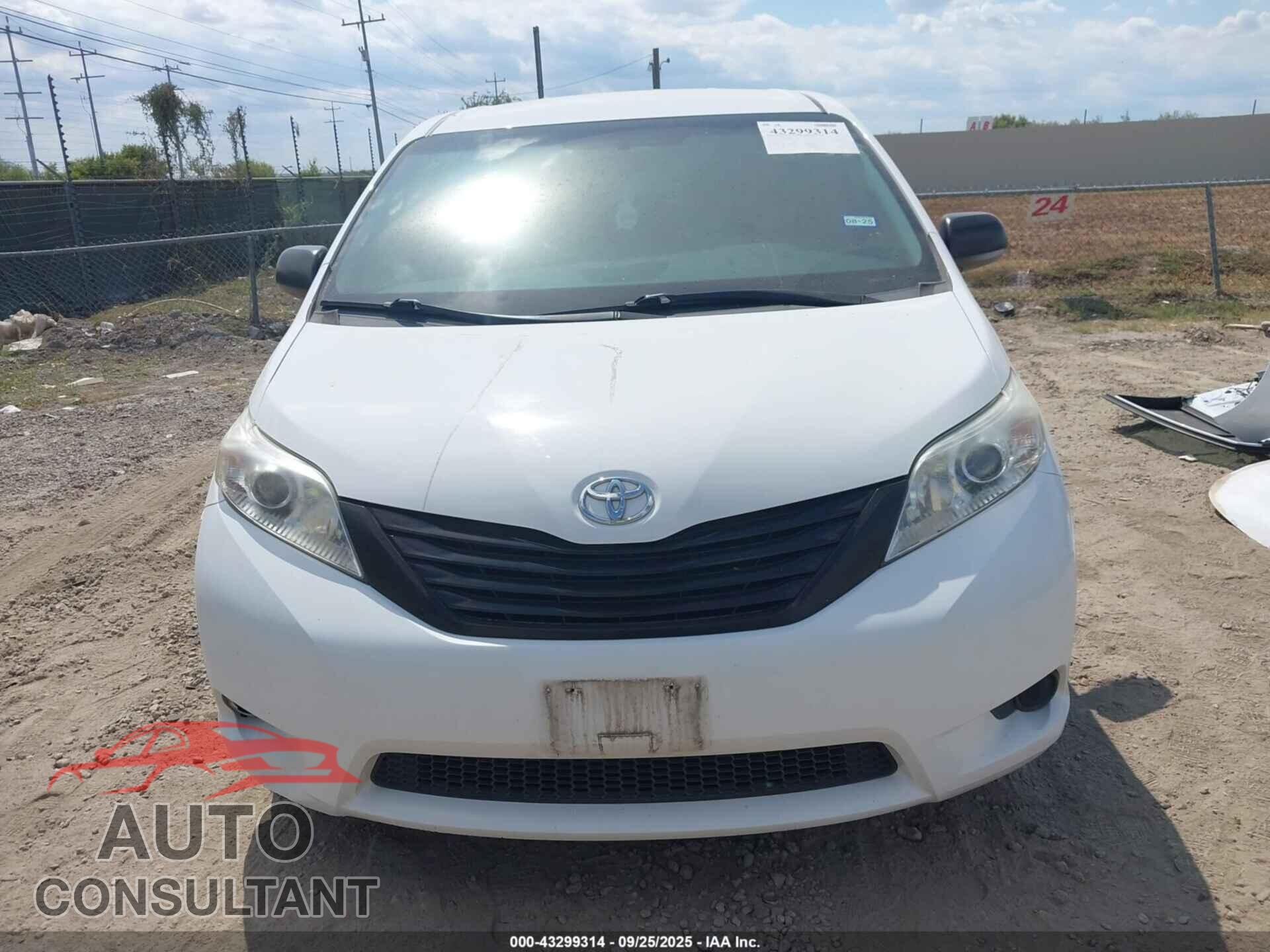 TOYOTA SIENNA 2017 - 5TDZZ3DC2HS858453