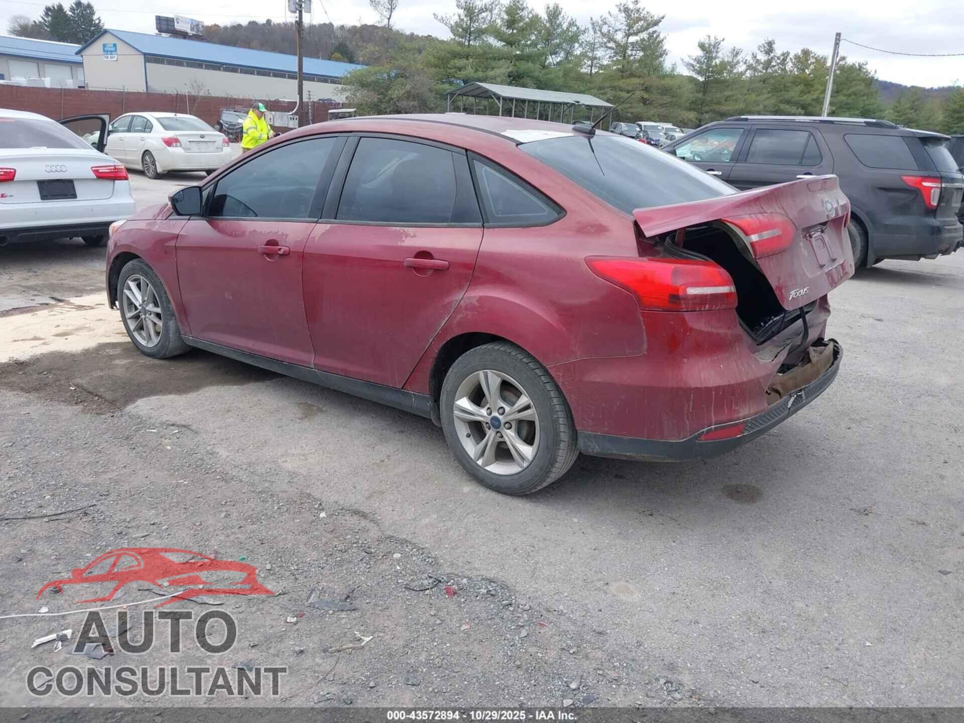 FORD FOCUS 2017 - 1FADP3F20HL201744