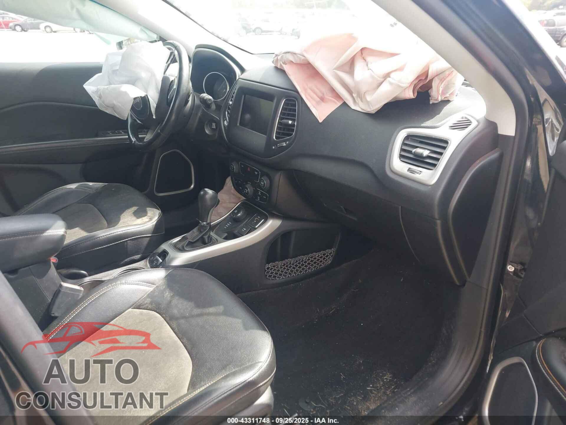 JEEP COMPASS 2020 - 3C4NJDBB5LT157152